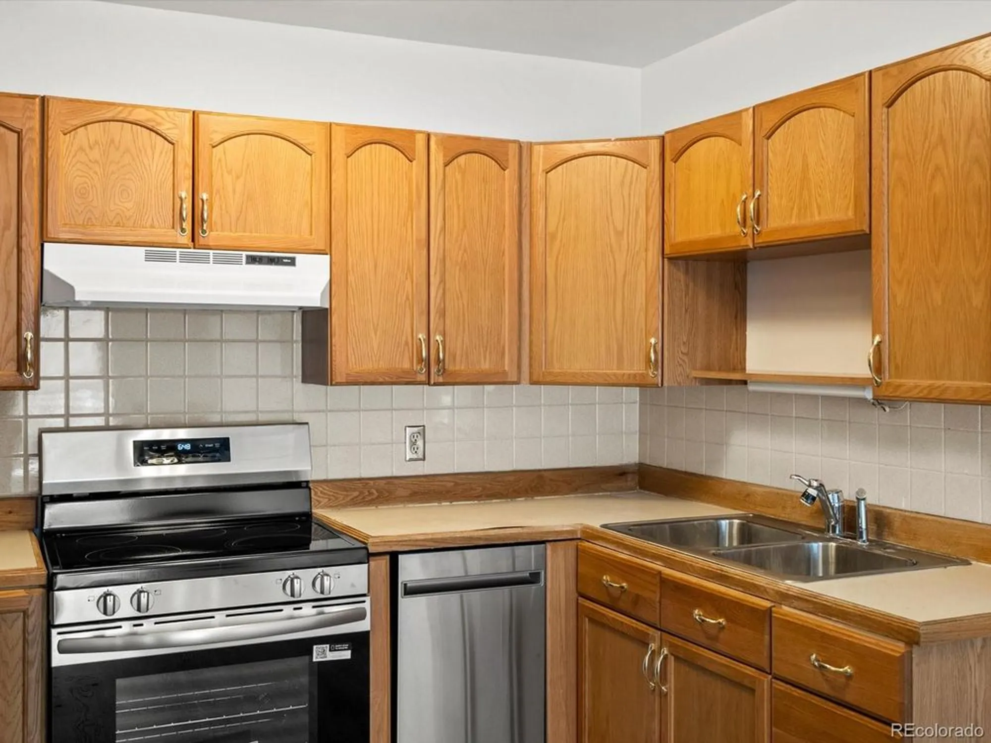 Property Slideshow image 2 of 40 | 9385 e center ave 1b, Denver, CO, 80247