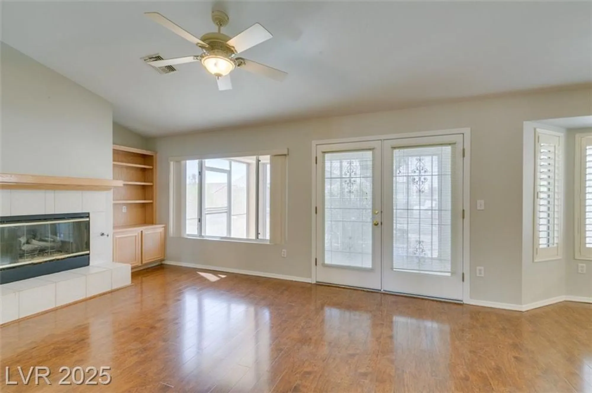 Property Slideshow image 8 of 31 | 10009 netherton dr, Las Vegas, NV, 89134