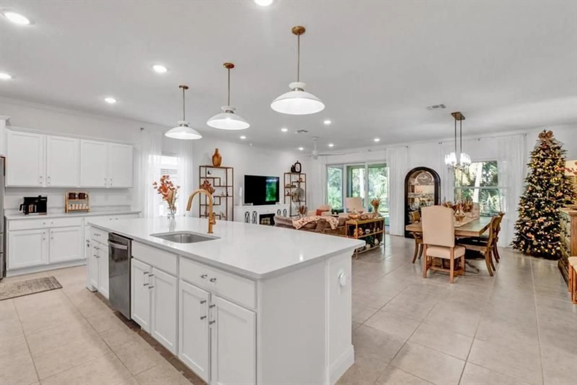 Property Slideshow image 11 of 44 | 3577 loblolly sq, Vero Beach, FL, 32966
