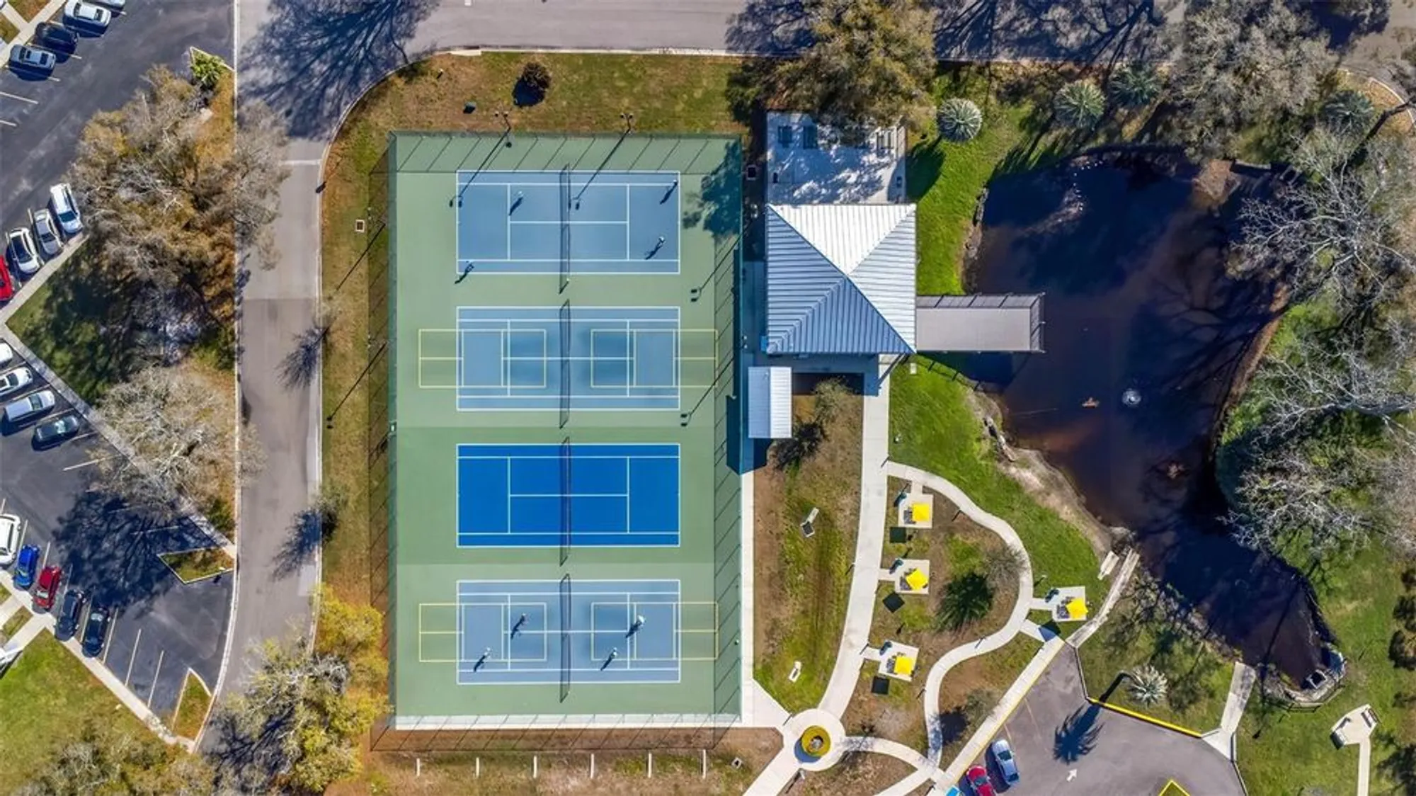 Property Slideshow image 31 of 32 | 2370 jamaican st 84, Clearwater, FL, 33763