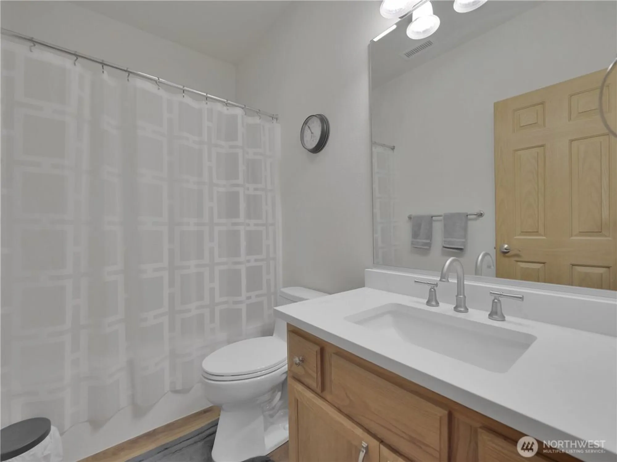 Property Slideshow image 18 of 37 | 8217 bainbridge loop, Lacey, WA, 98516