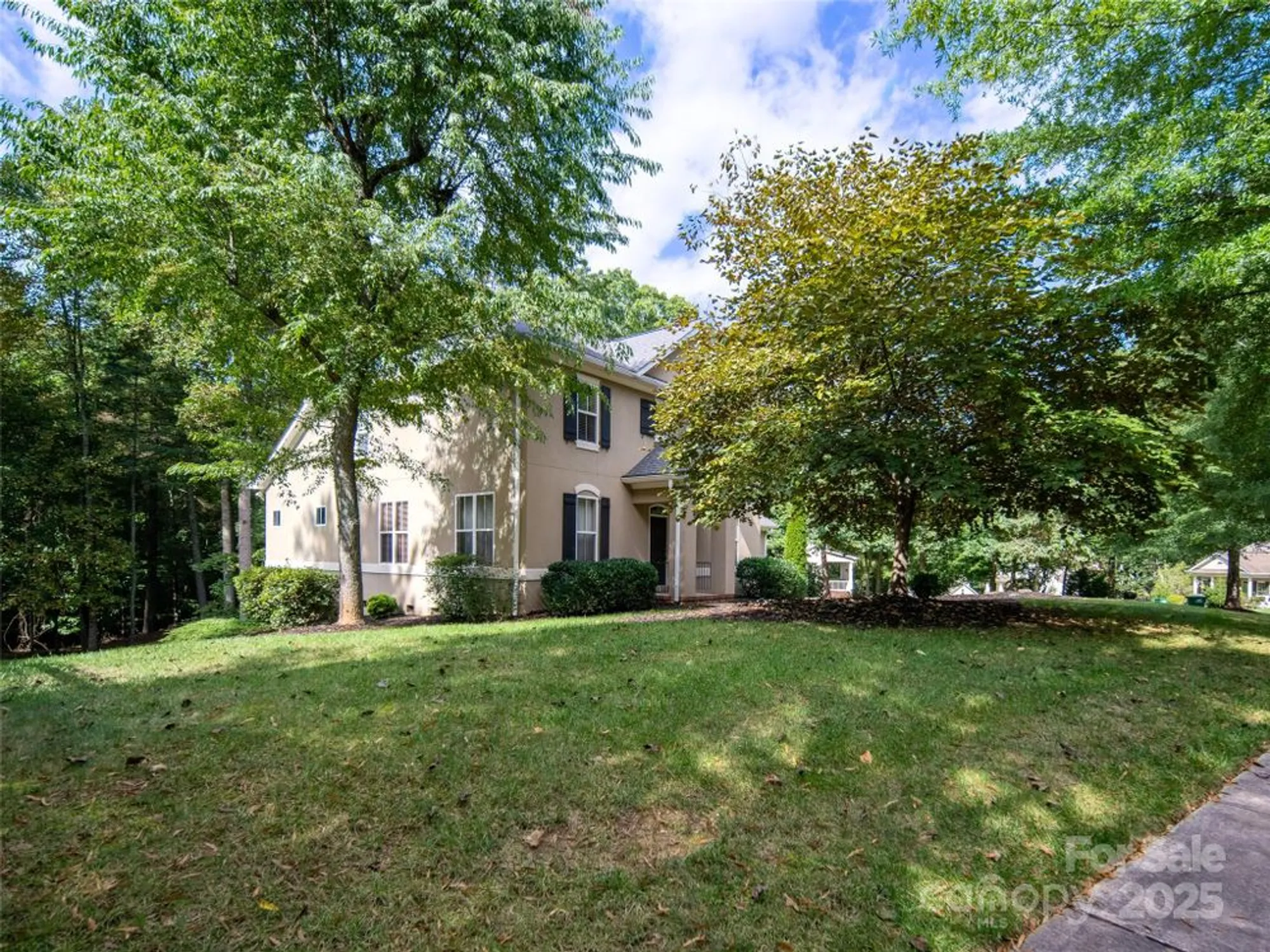 Property Slideshow image 34 of 48 | 588 welsh partridge cir, Biltmore Lake, NC, 28715