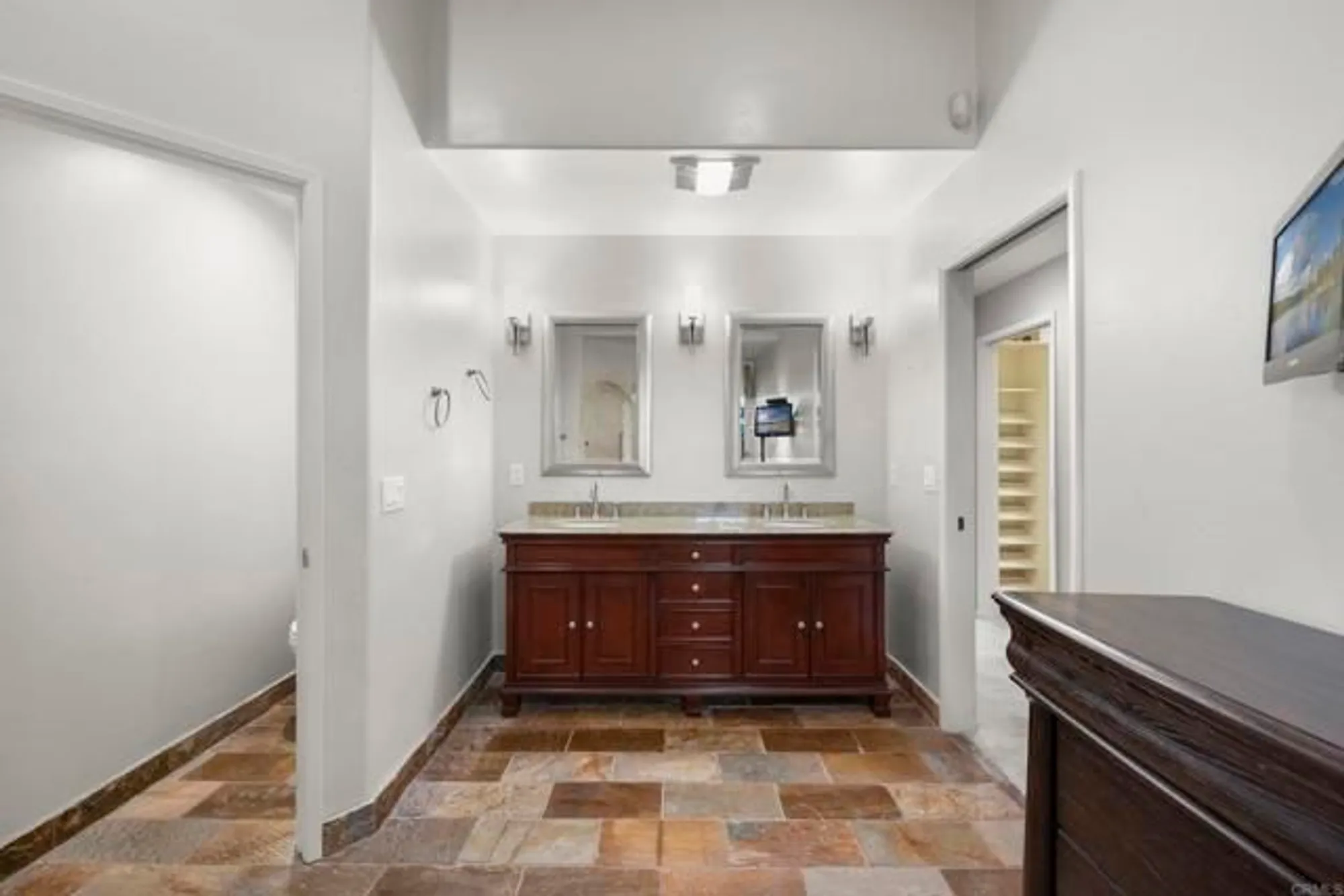 Property Slideshow image 36 of 58 | 1057 ridge heights dr, Fallbrook, CA, 92028