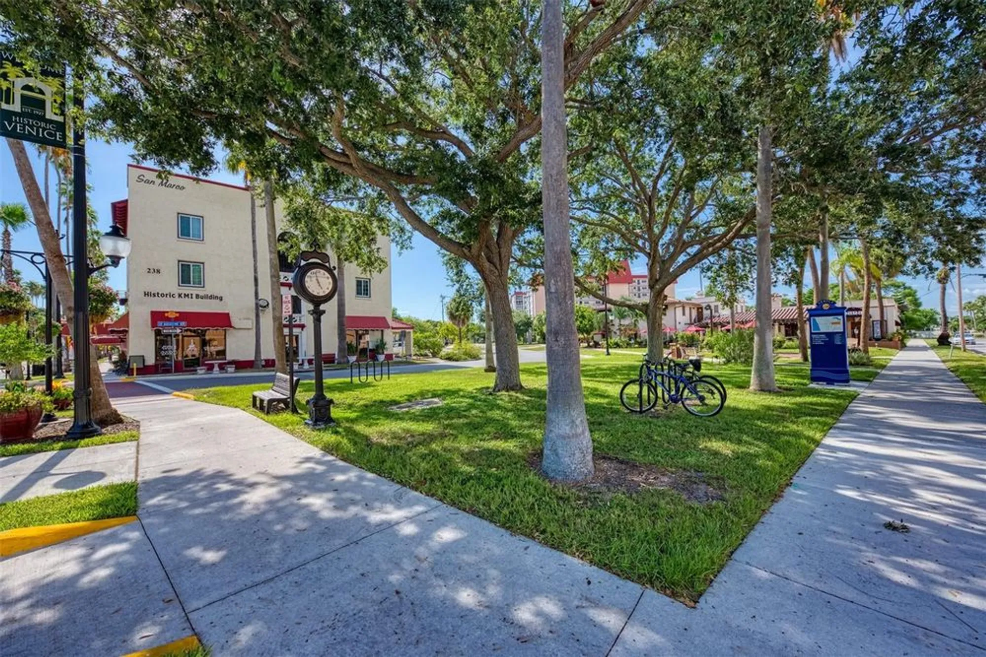 Property Slideshow image 81 of 89 | 11413 okaloosa dr, Venice, FL, 34293