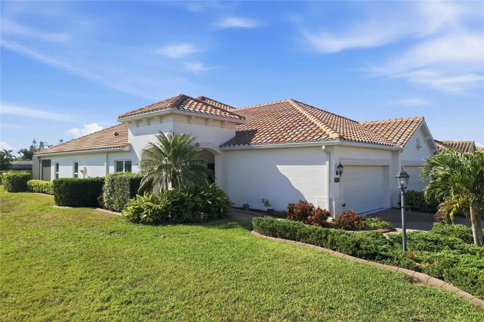 Property Slideshow image 6 of 50 | 7105 vista bella dr, Bradenton, FL, 34209