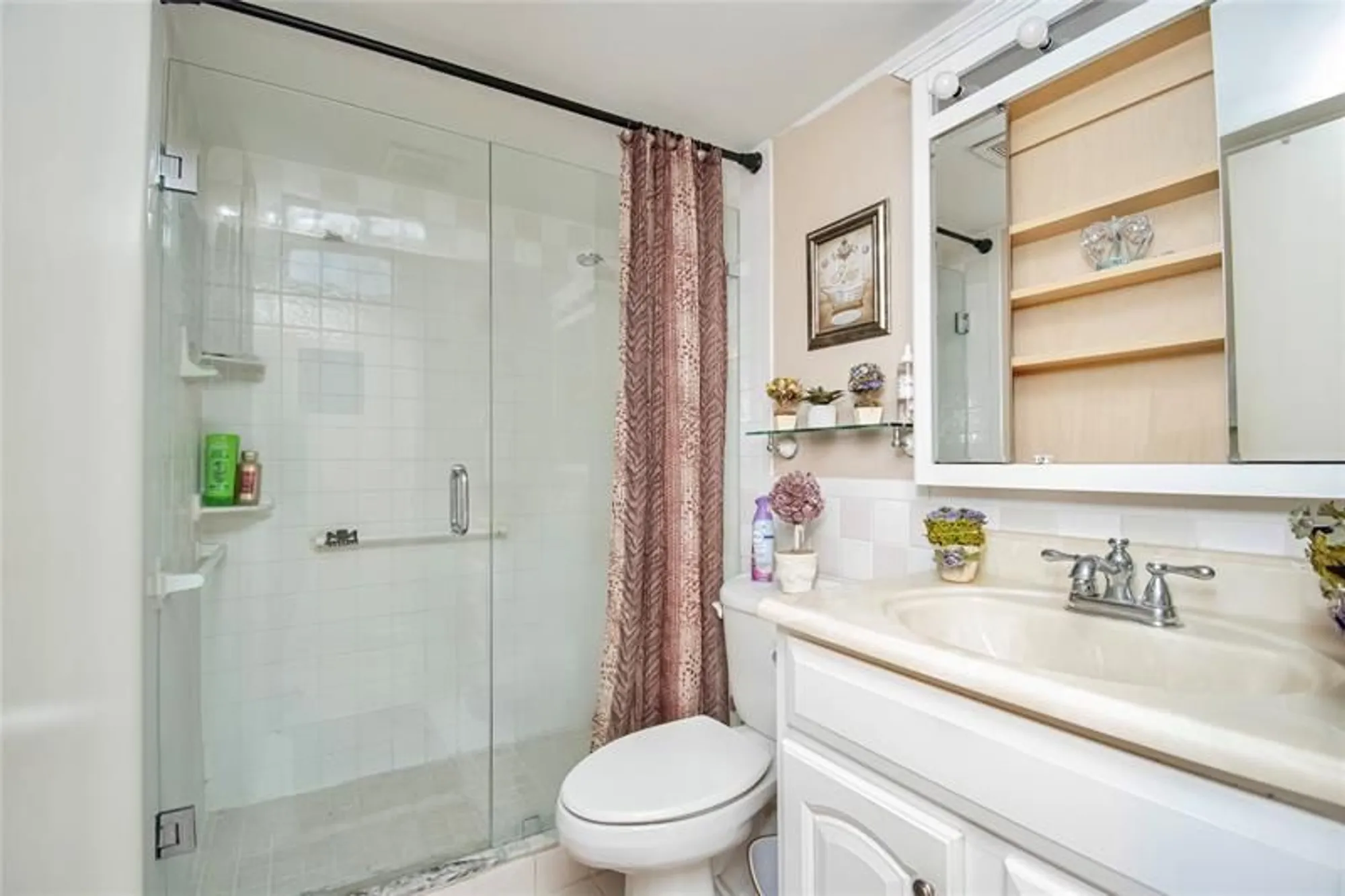 Property Slideshow image 16 of 30 | 235 kent n # 235, West Palm Beach, FL, 33417