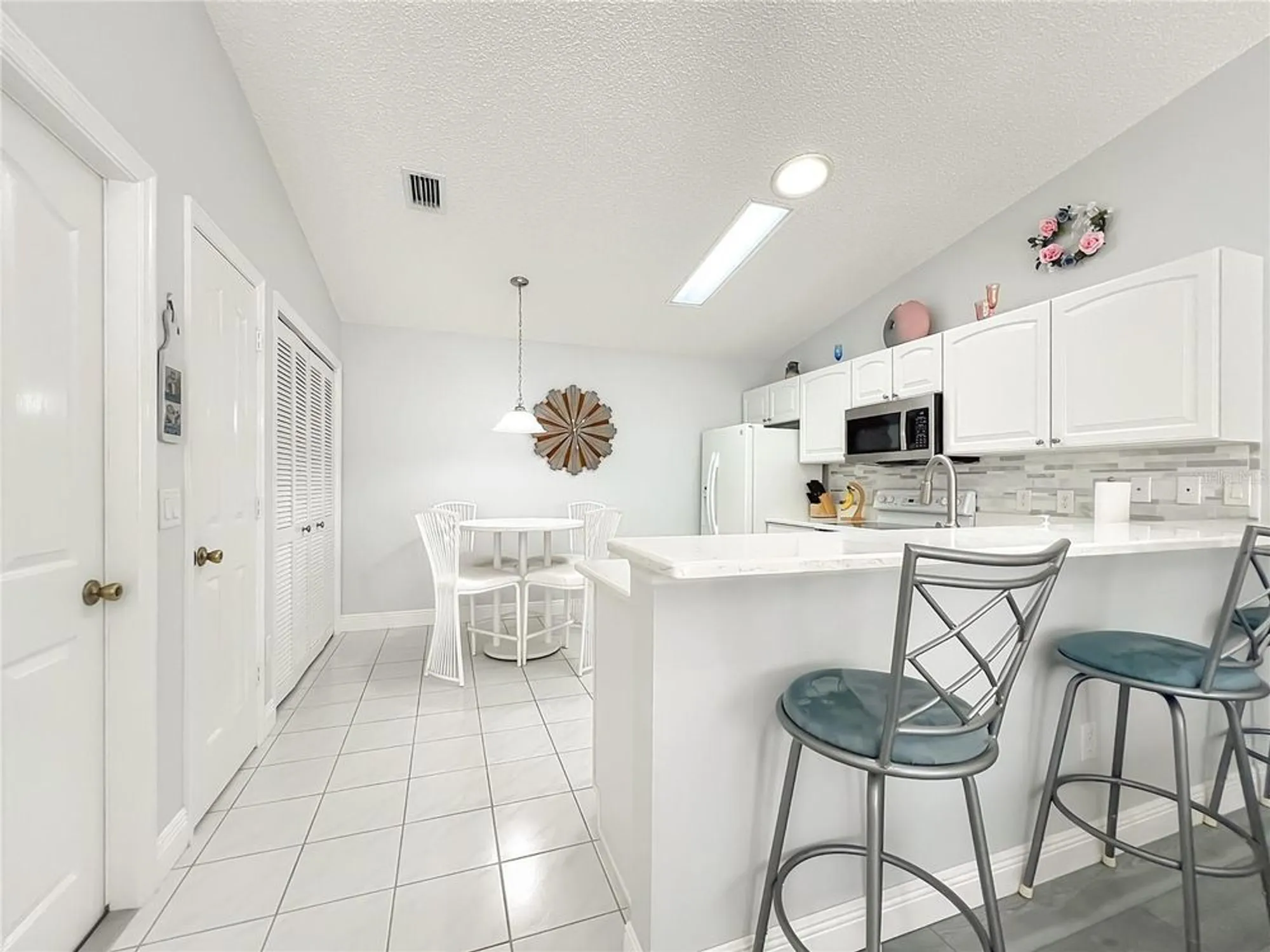 Property Slideshow image 18 of 45 | 17271 se 93rd demoss ct, The Villages, FL, 32162