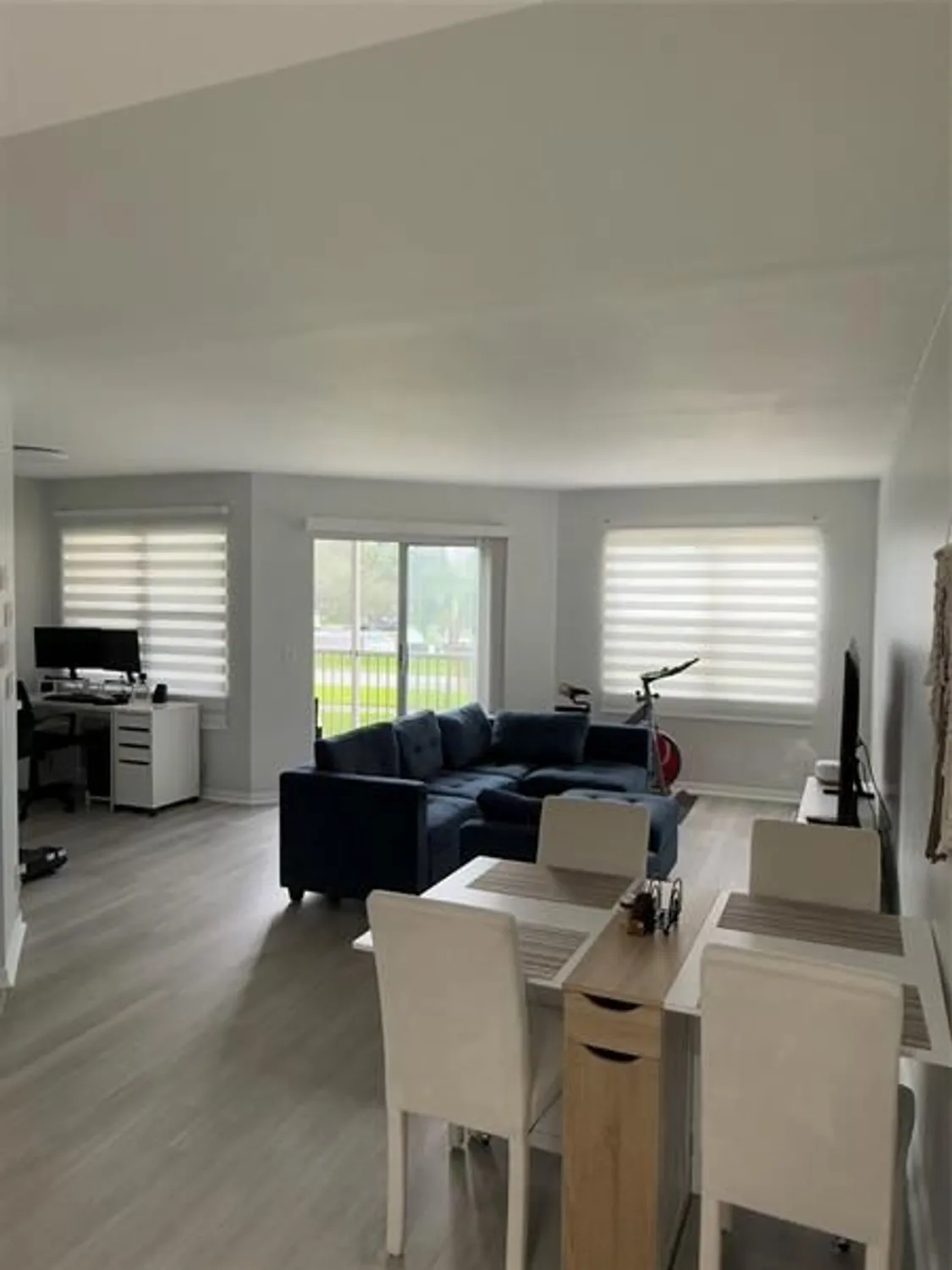 Property Slideshow image 11 of 34 | 12850 sw 4th ct 203i, Pembroke Pines, FL, 33027