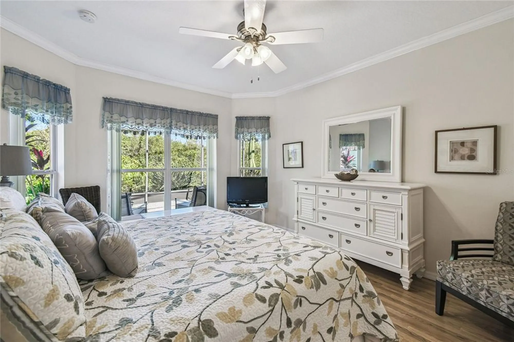 Property Slideshow image 24 of 61 | 536 portofino dr, Poinciana, FL, 34759