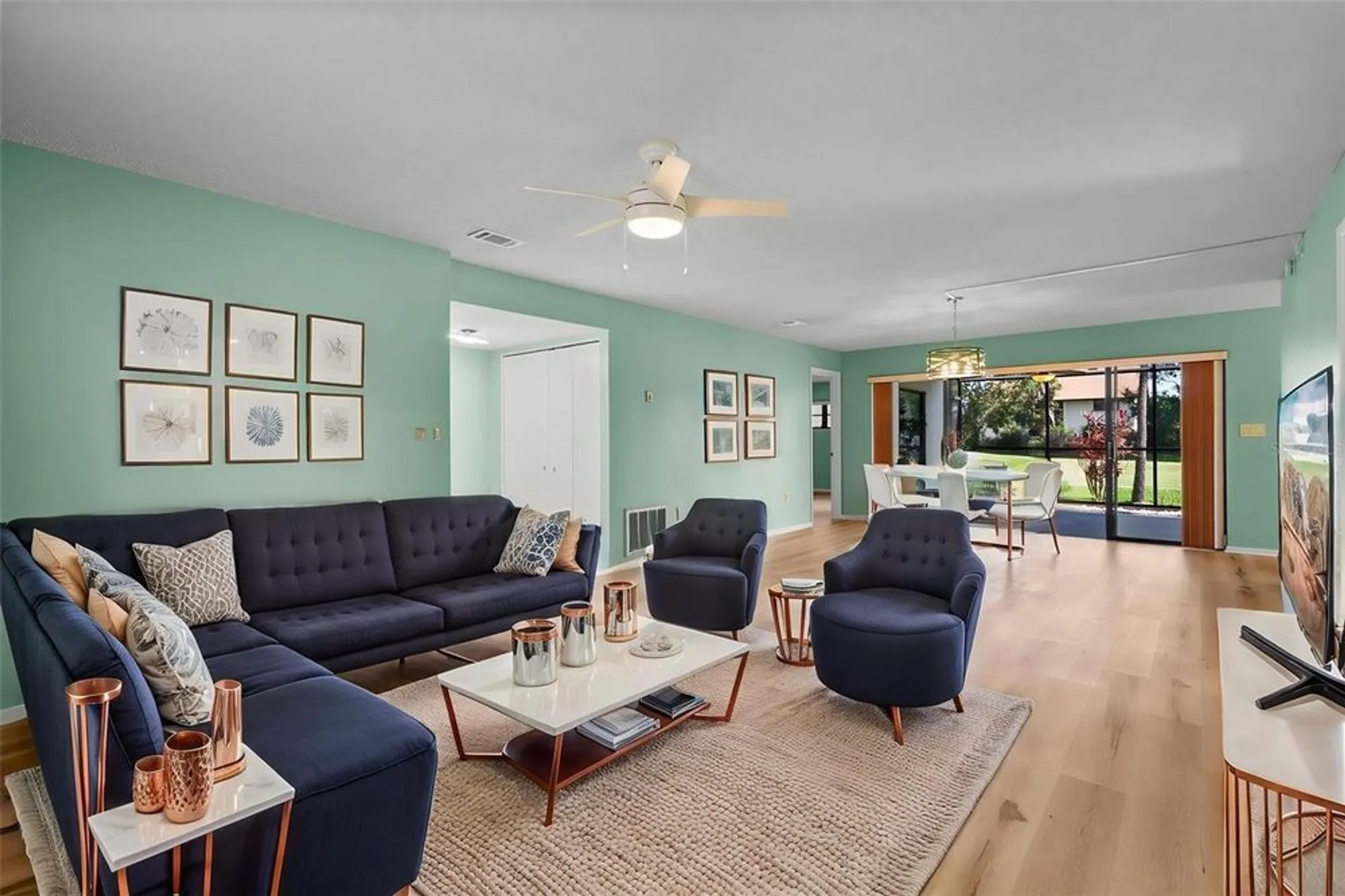 Property Slideshow image 9 of 50 | 6061 fairway ln 1411, Bradenton, FL, 34210