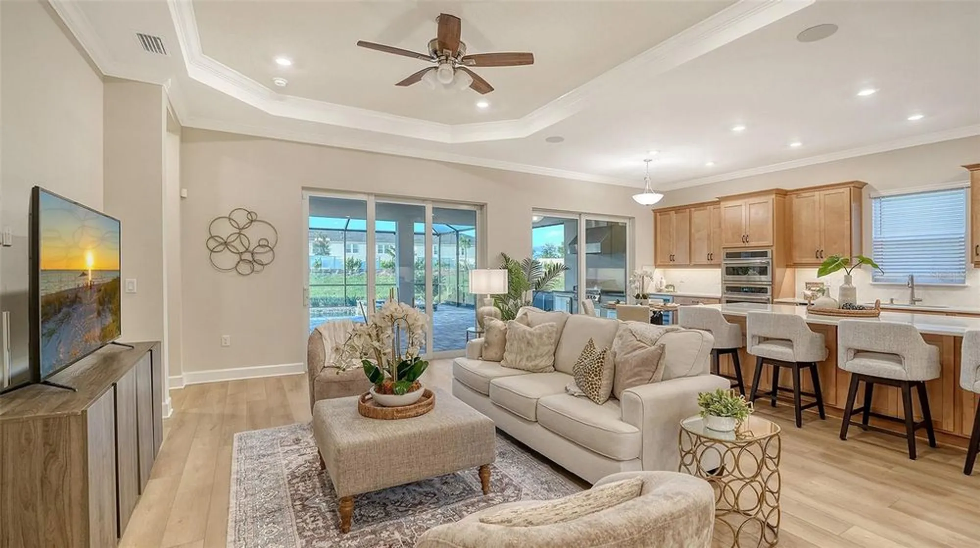 Property Slideshow image 10 of 90 | 16423 isola pl, Lakewood Ranch, FL, 34211