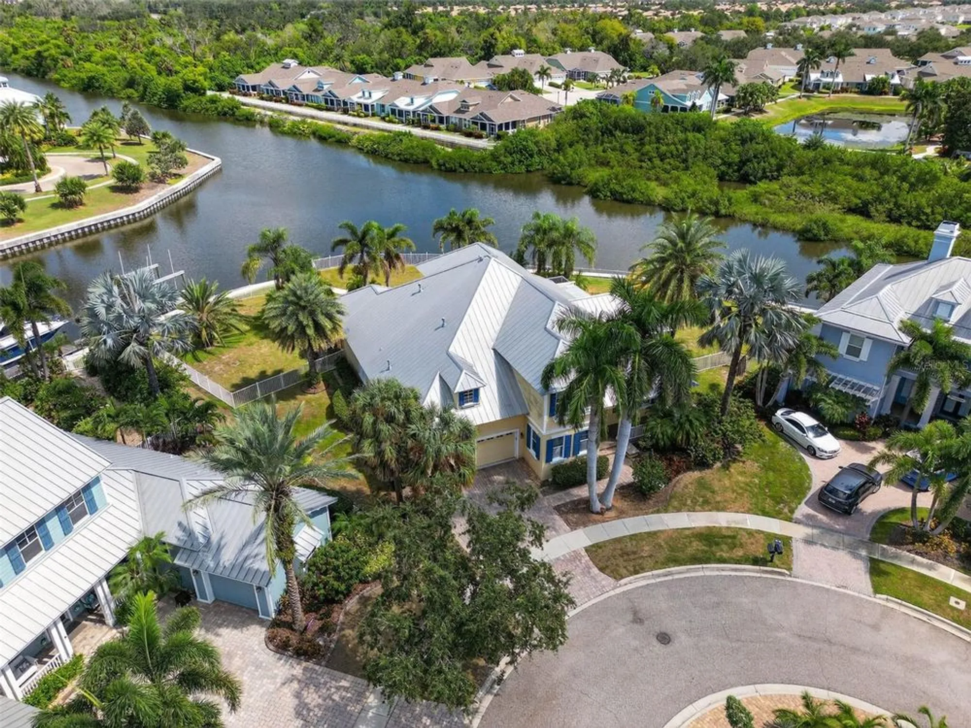 Property Slideshow image 38 of 56 | 5617 seagrass pl, Apollo Beach, FL, 33572