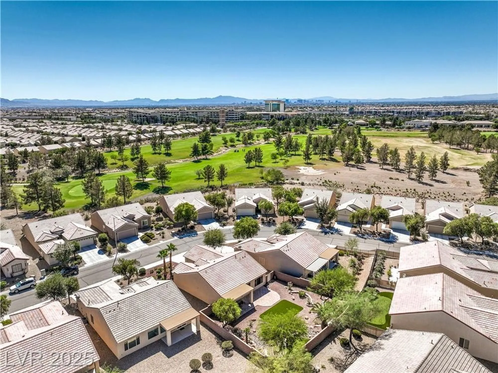 Property Slideshow image 31 of 44 | 7617 fieldfare dr, North Las Vegas, NV, 89084