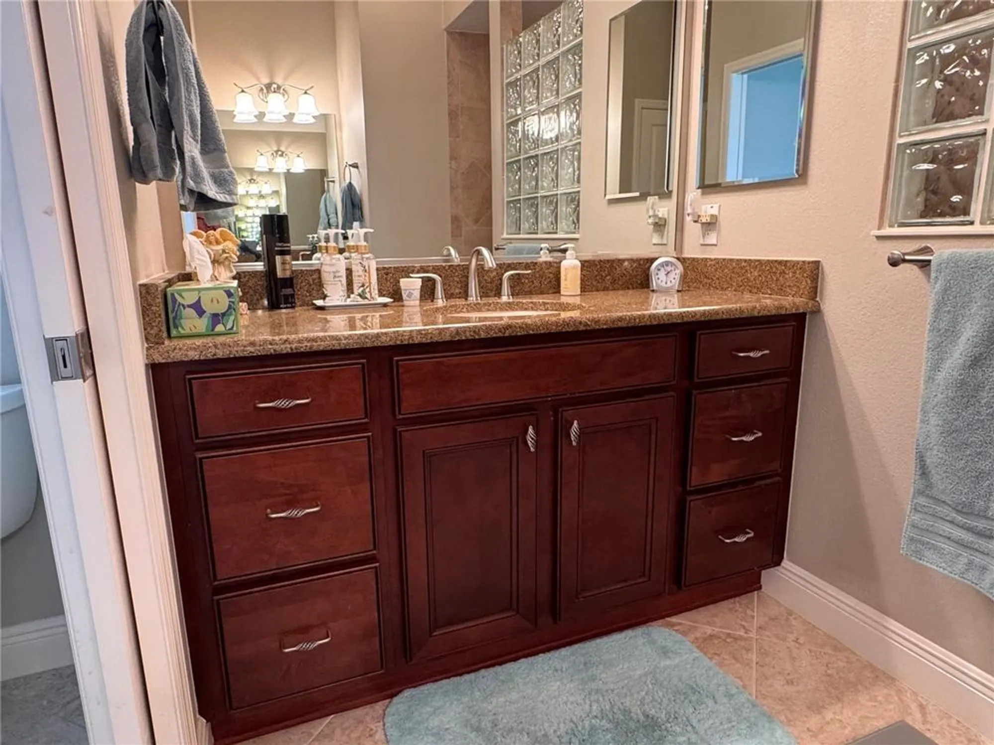 Property Slideshow image 18 of 37 | 2005 markridge loop, The Villages, FL, 32162