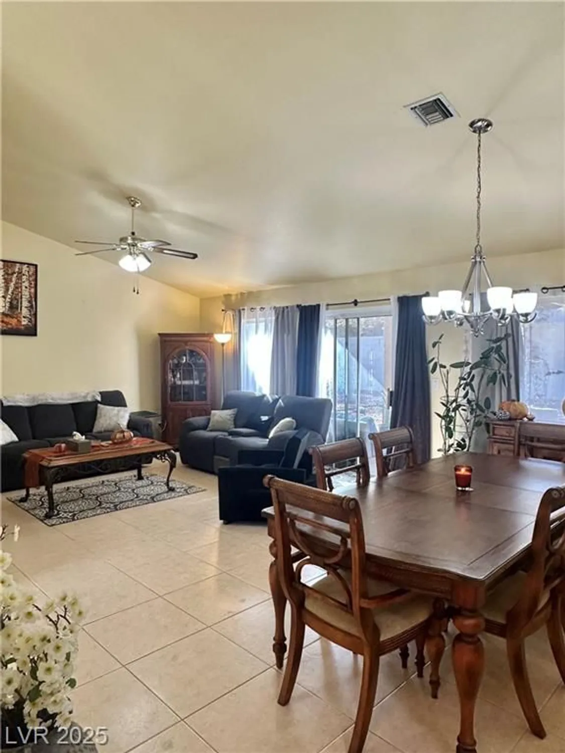 Property Slideshow image 7 of 25 | 8621 prairie hill dr, Las Vegas, NV, 89134