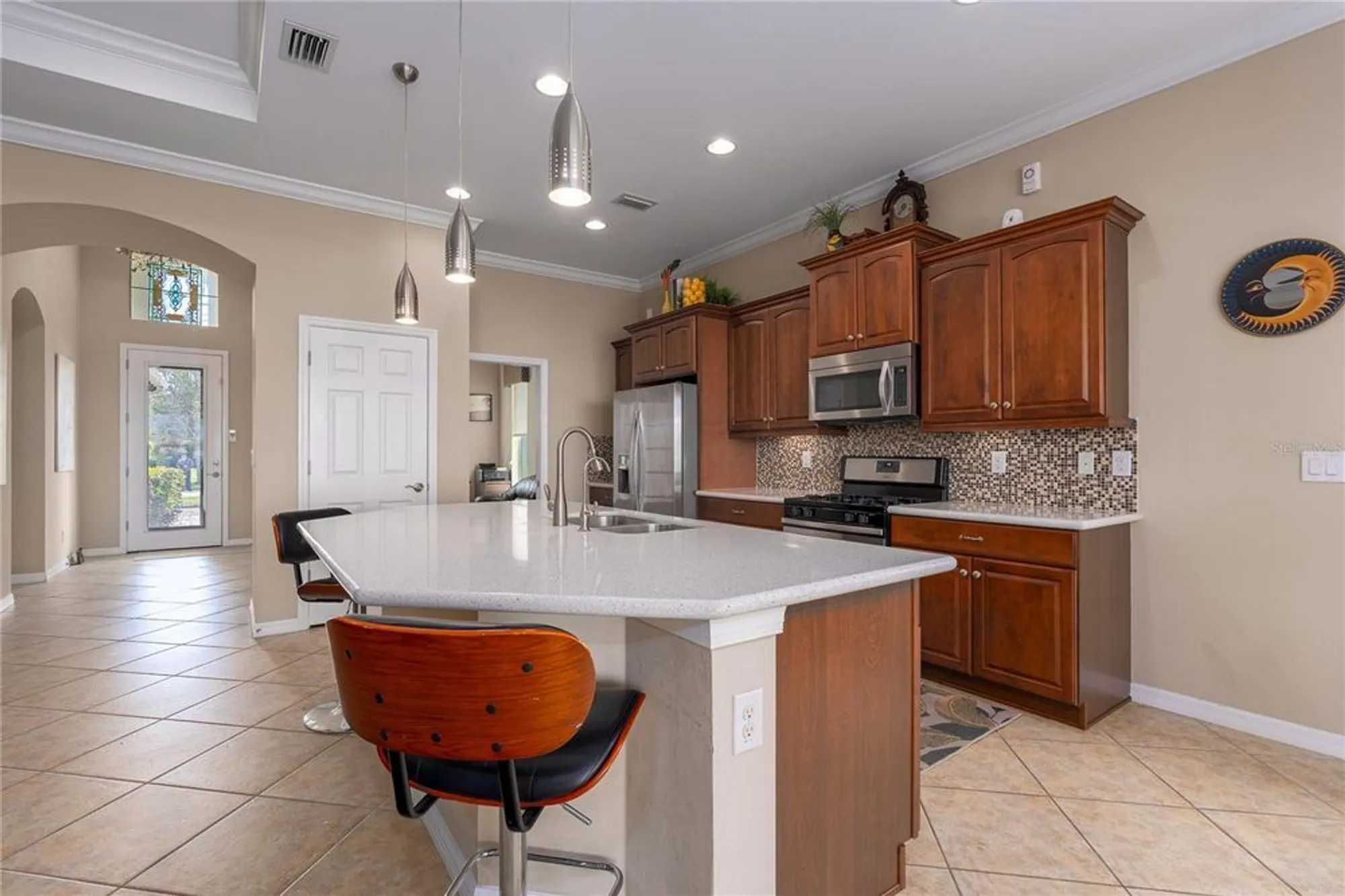 Property Slideshow image 11 of 56 | 5040 lake overlook ave, Bradenton, FL, 34208