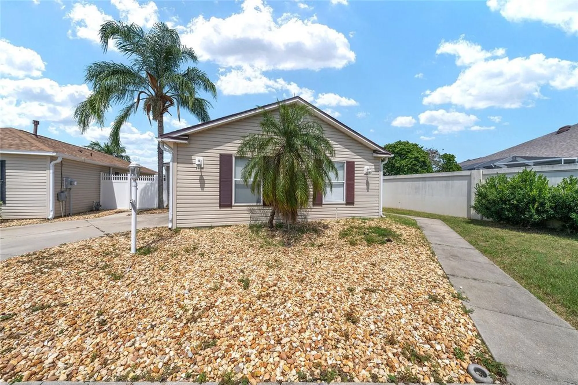 Property Slideshow image 2 of 28 | 1410 natalie ln, The Villages, FL, 32162