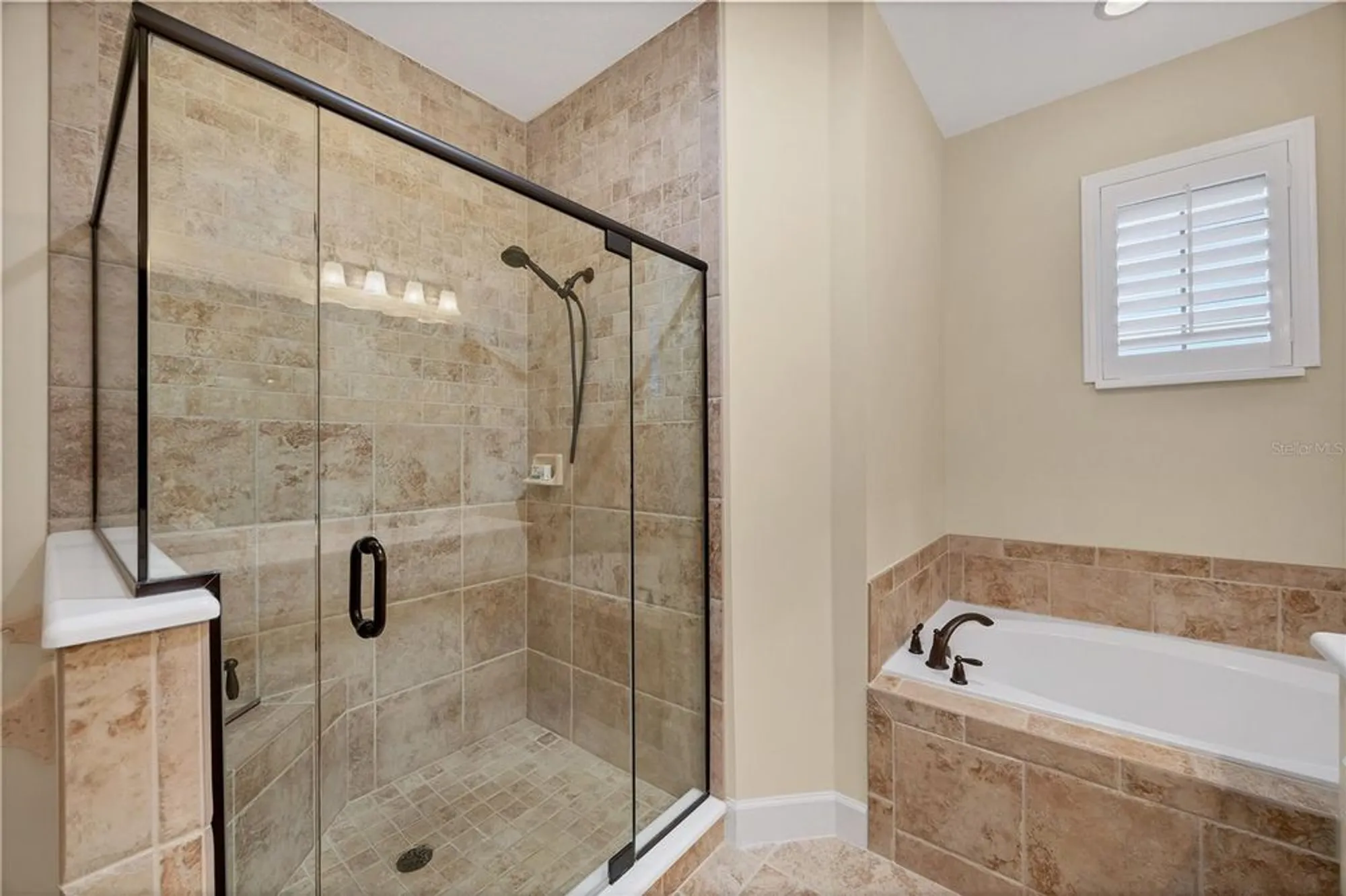 Property Slideshow image 18 of 44 | 4746 club dr # 202, Port Charlotte, FL, 33953