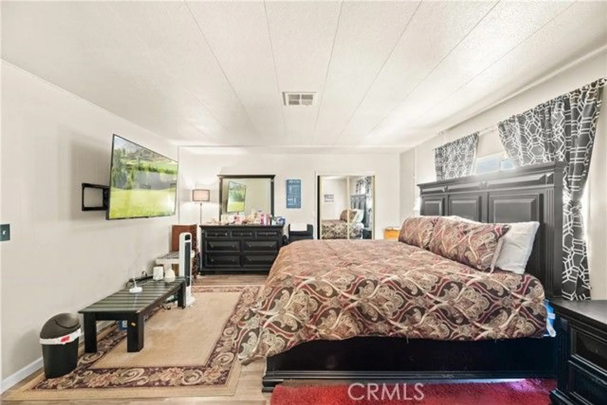 Property Slideshow image 33 of 60 | 2964 silver oak way, Hemet, CA, 92545