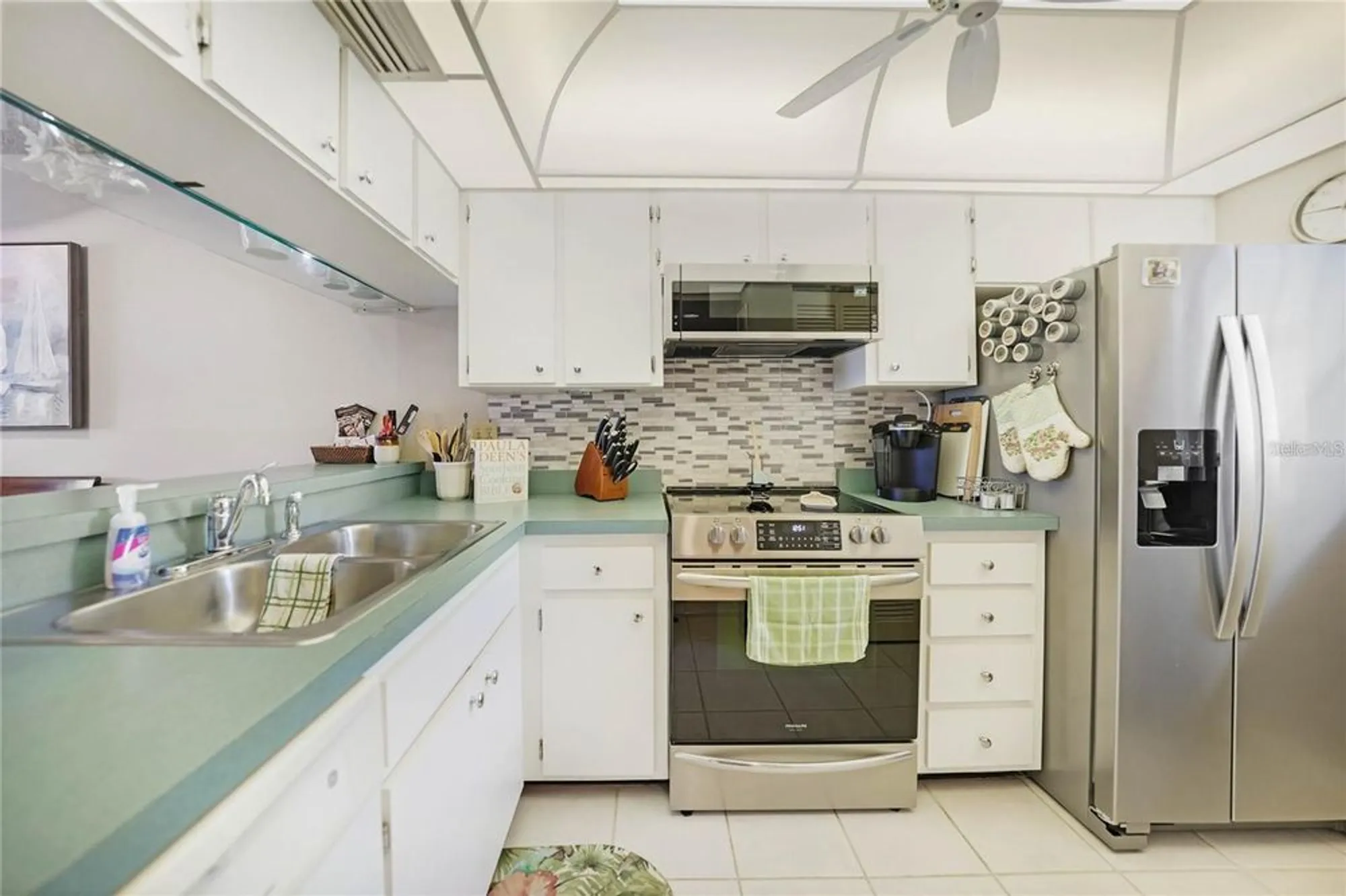 Property Slideshow image 11 of 40 | 404 cerromar cir 112, Venice, FL, 34293