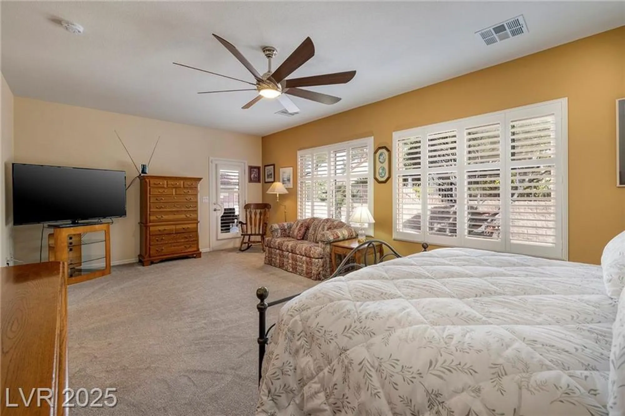 Property Slideshow image 14 of 41 | 2320 anderson park dr, Henderson, NV, 89044