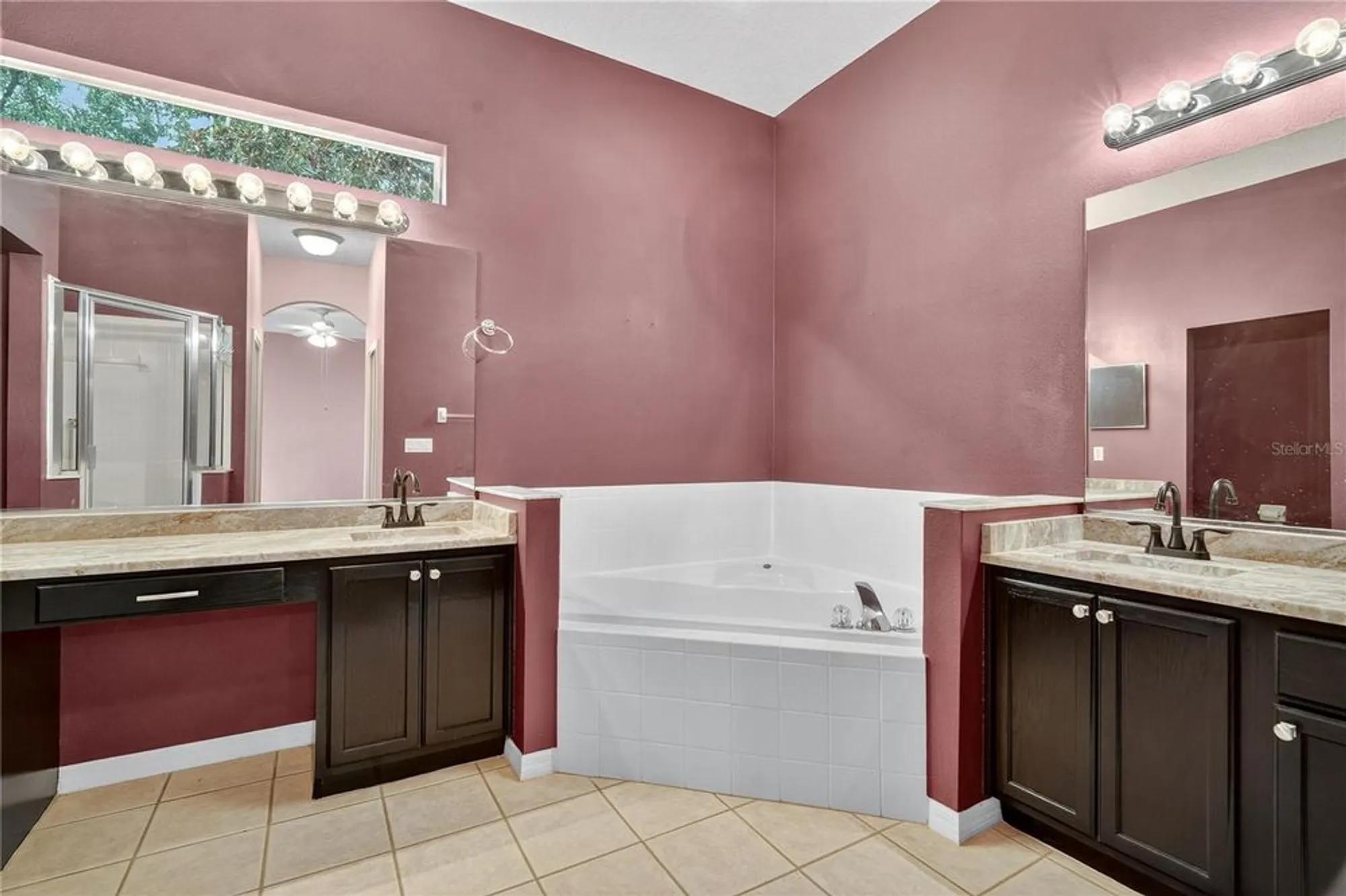 Property Slideshow image 22 of 34 | 24515 bocage way, Leesburg, FL, 34748