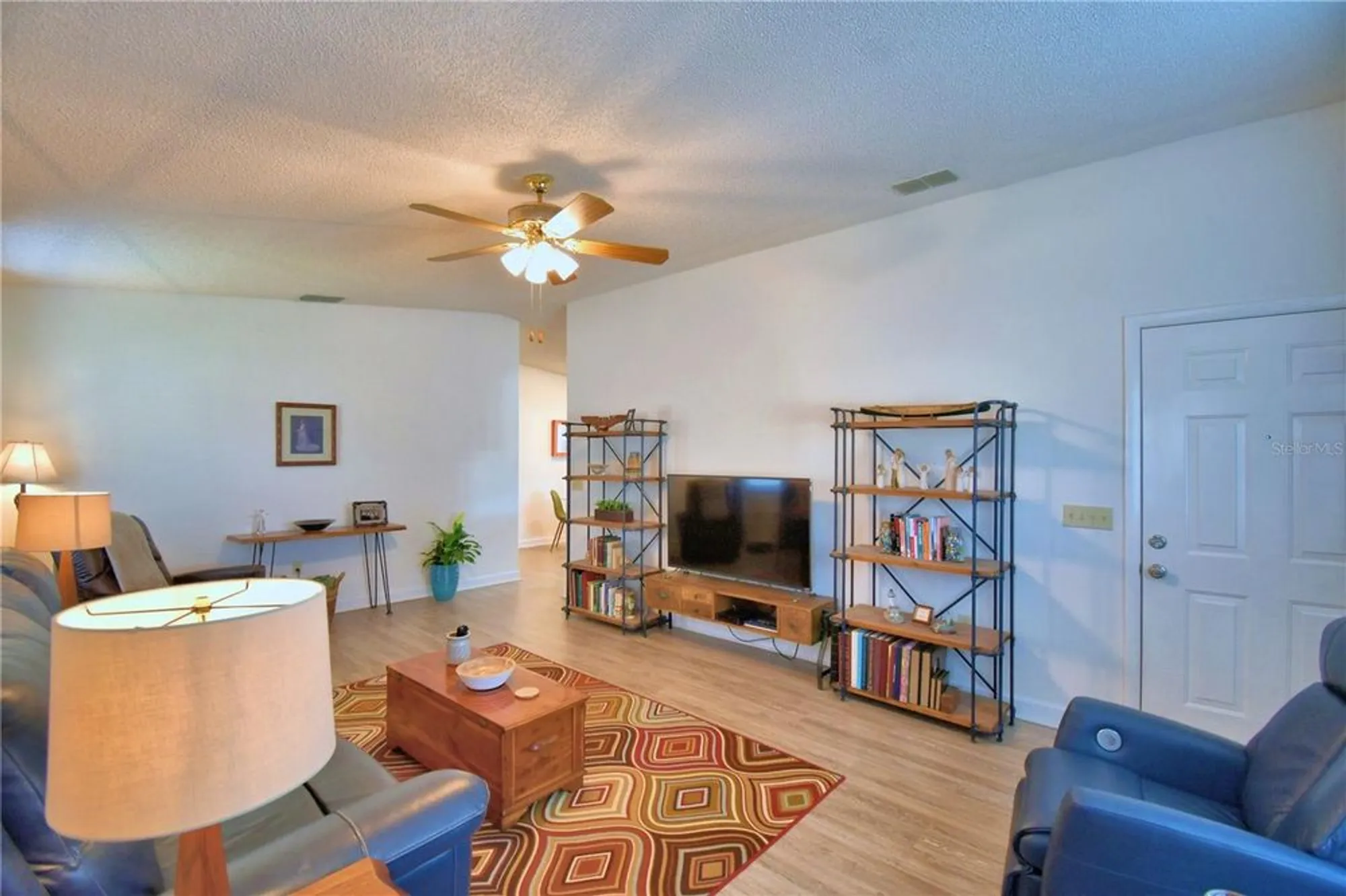 Property Slideshow image 13 of 60 | 4823 colonnades cir, Lakeland, FL, 33811