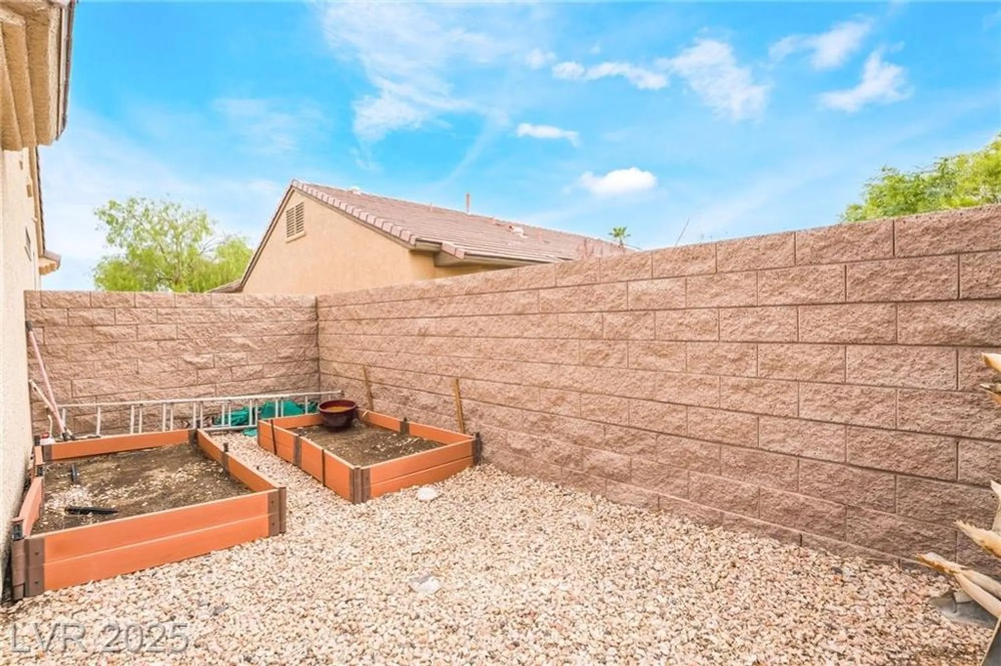 Property Slideshow image 45 of 58 | 2539 evansville ave, Henderson, NV, 89052