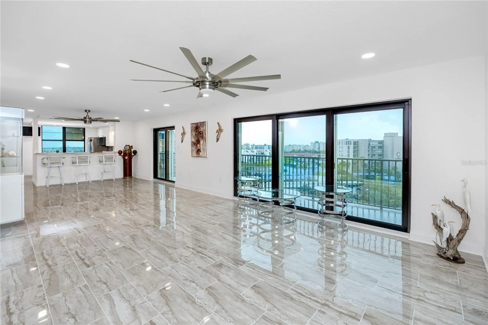Property Slideshow image 13 of 54 | 7300 sun island dr 706, South Pasadena, FL, 33707