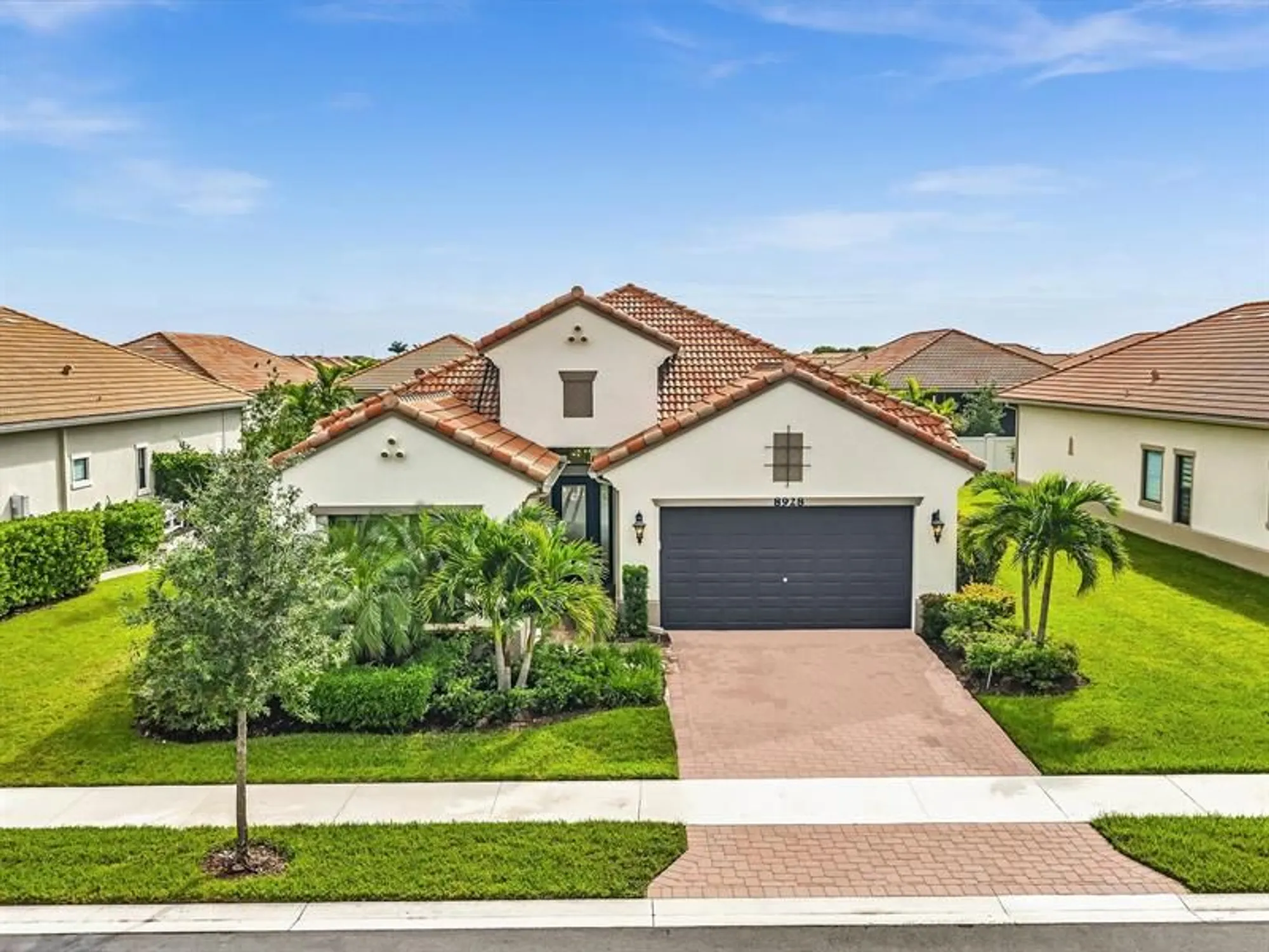 Property Slideshow image 59 of 98 | 8928 bastille cir e, Parkland, FL, 33076