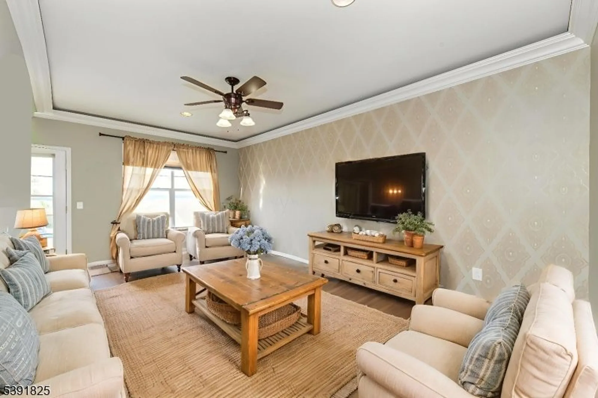 Property Slideshow image 5 of 23 | 21 junegrass way, Hackettstown, NJ, 07840