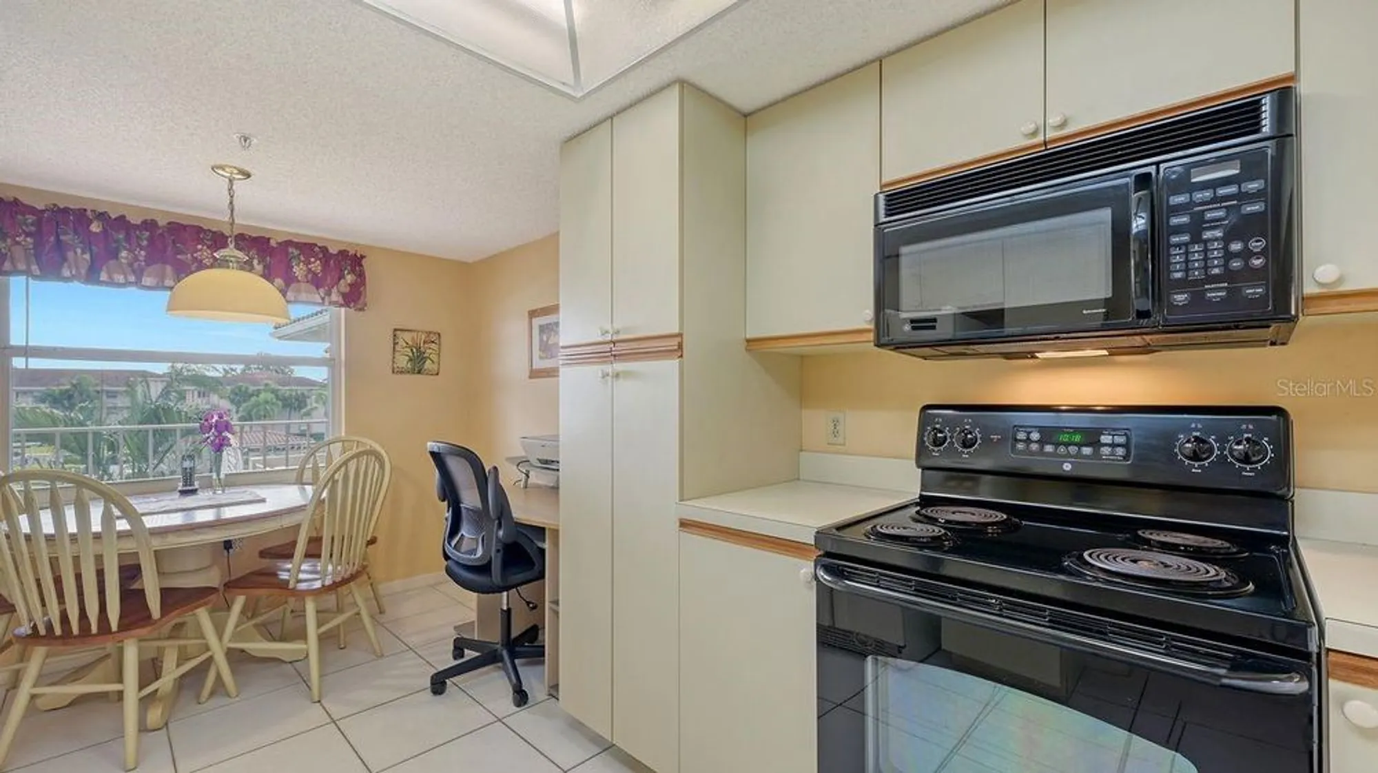 Property Slideshow image 18 of 80 | 6501 stone river rd apt 304, Bradenton, FL, 34203