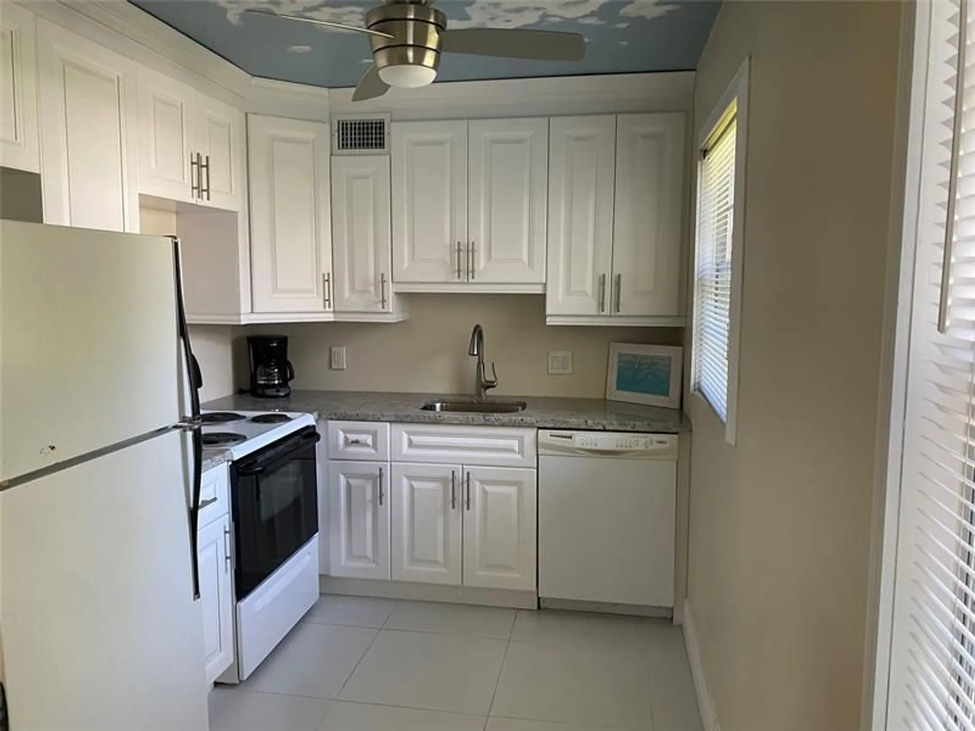 Property Slideshow image 5 of 43 | 209 ventnor m # 209, Deerfield Beach, FL, 33442