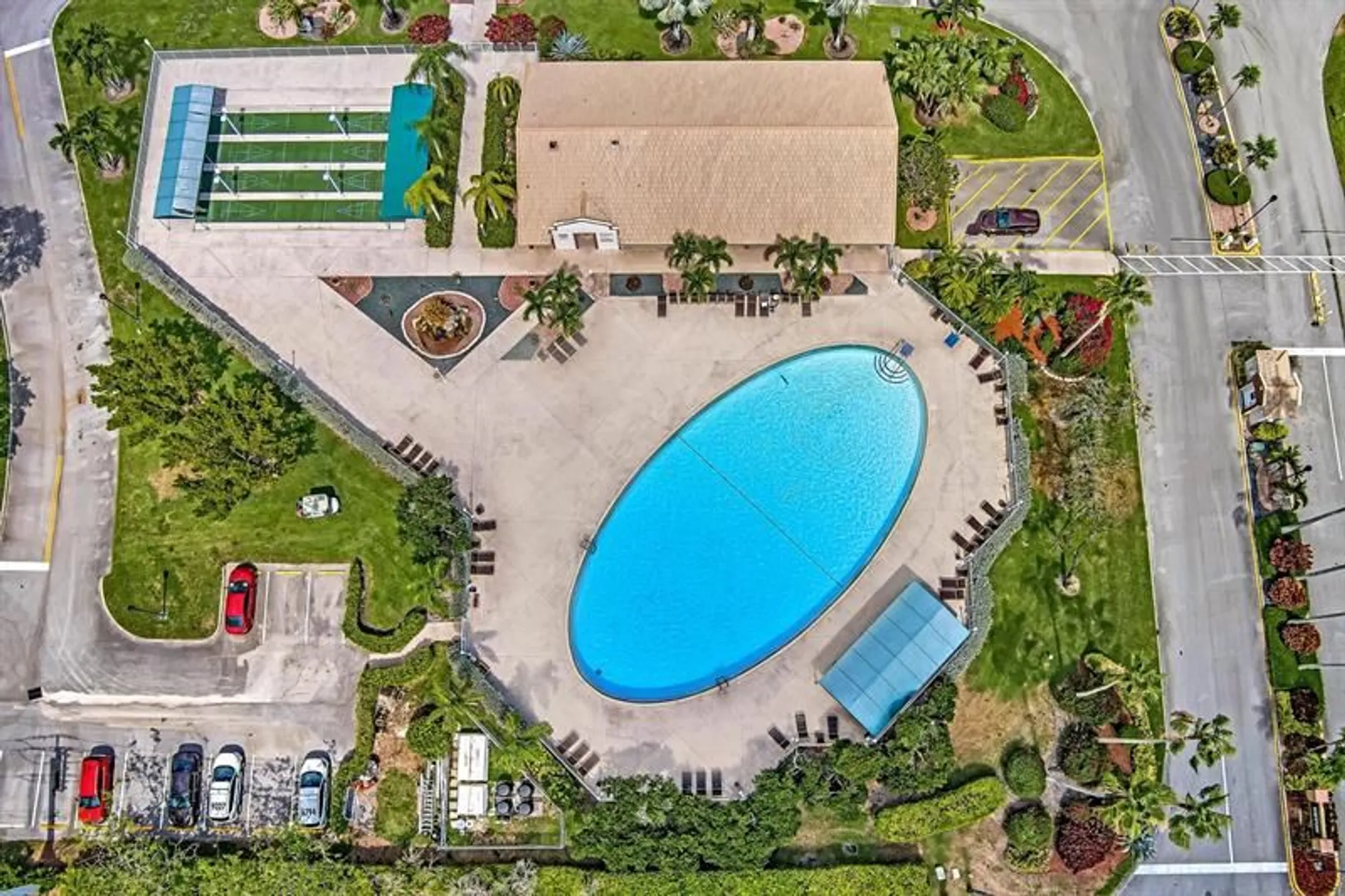 Property Slideshow image 43 of 71 | 7512 n devon dr 210, Tamarac, FL, 33321