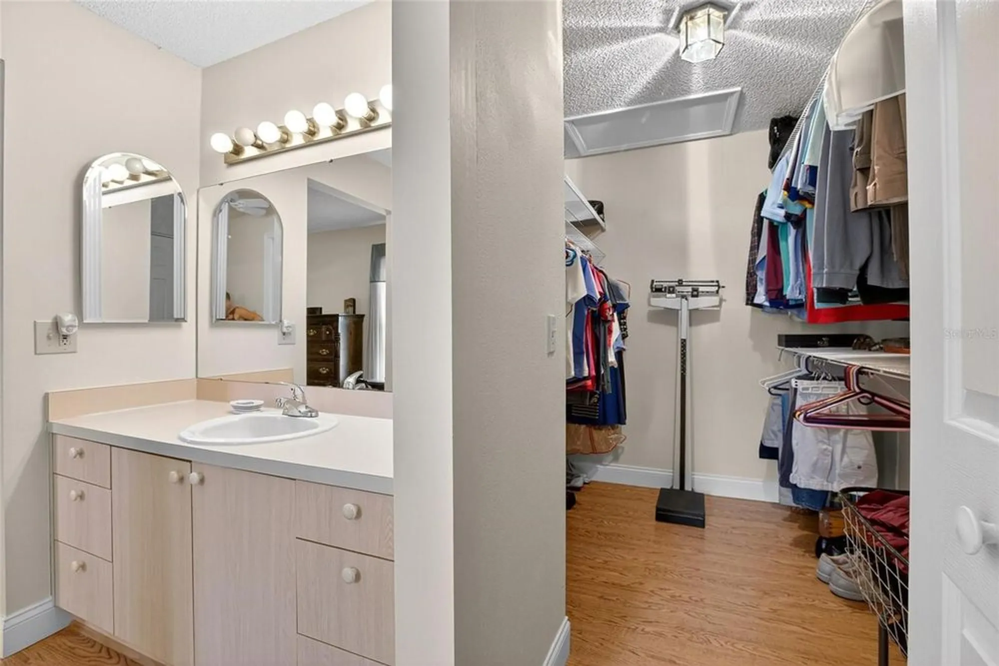 Property Slideshow image 34 of 71 | 6320 silver lakes dr, Lakeland, FL, 33810