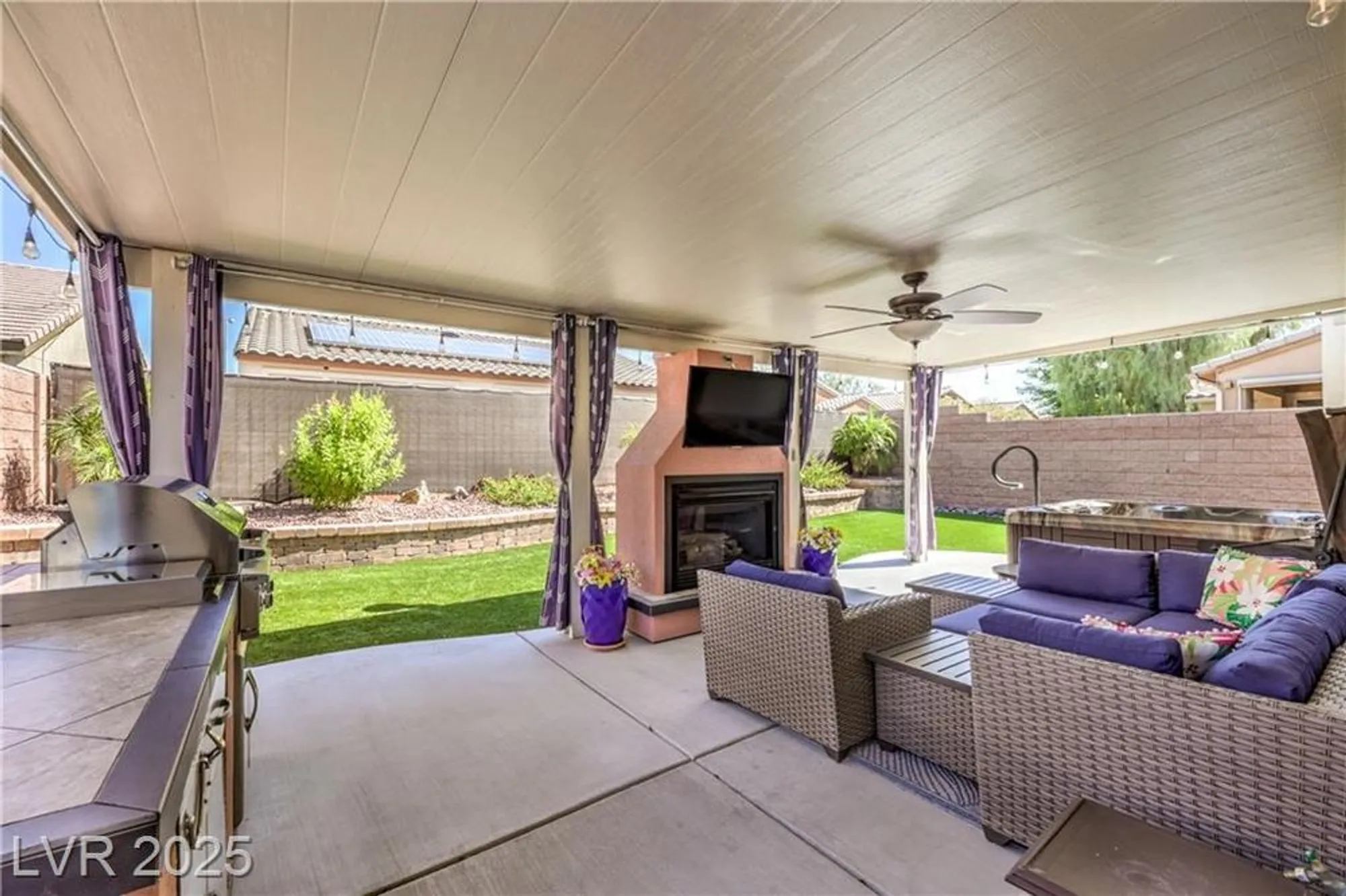 Property Slideshow image 25 of 44 | 3740 corte bella hills ave, North Las Vegas, NV, 89081