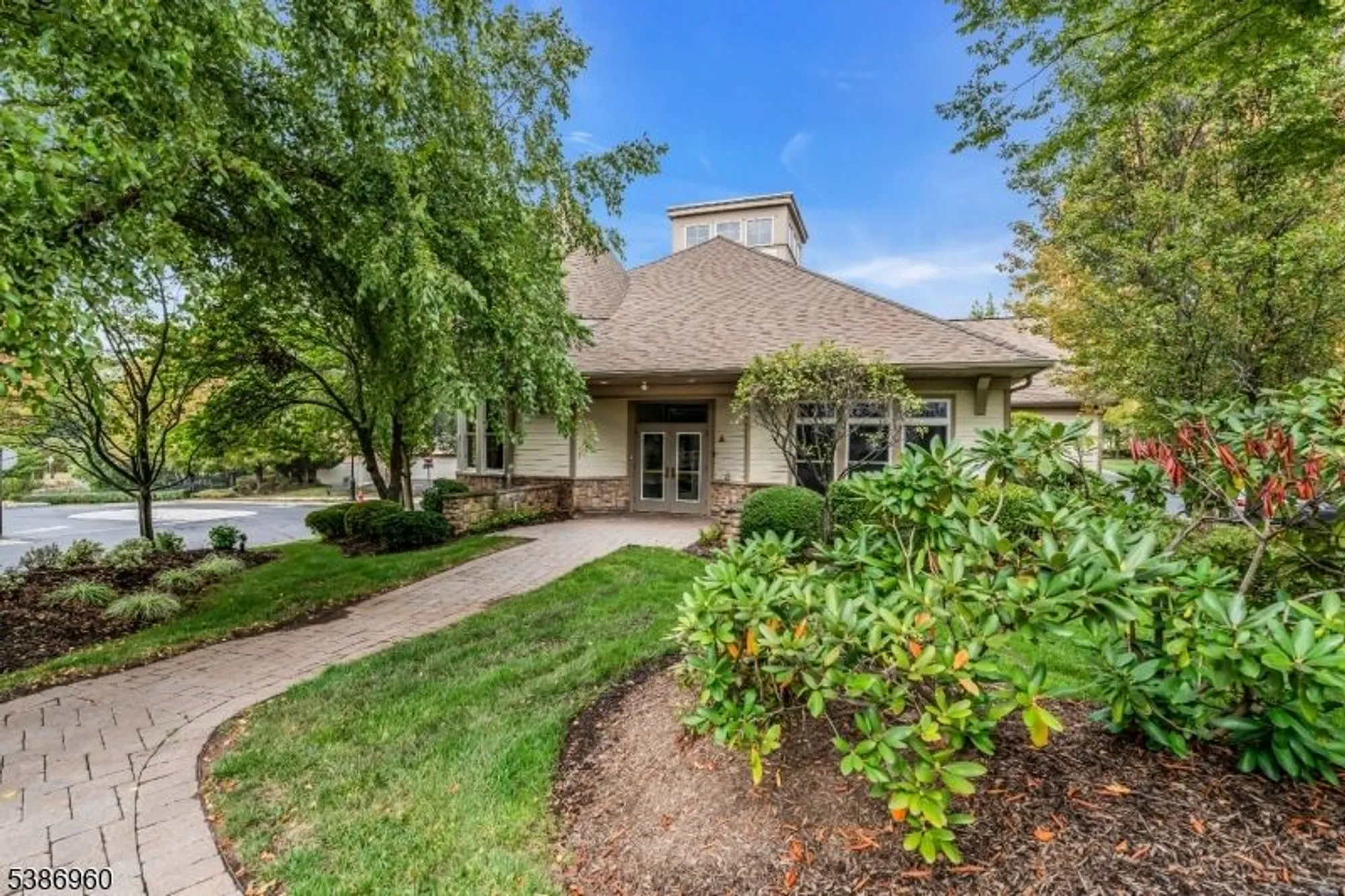 Property Slideshow image 34 of 38 | 182 victoria dr, Basking Ridge, NJ, 07920