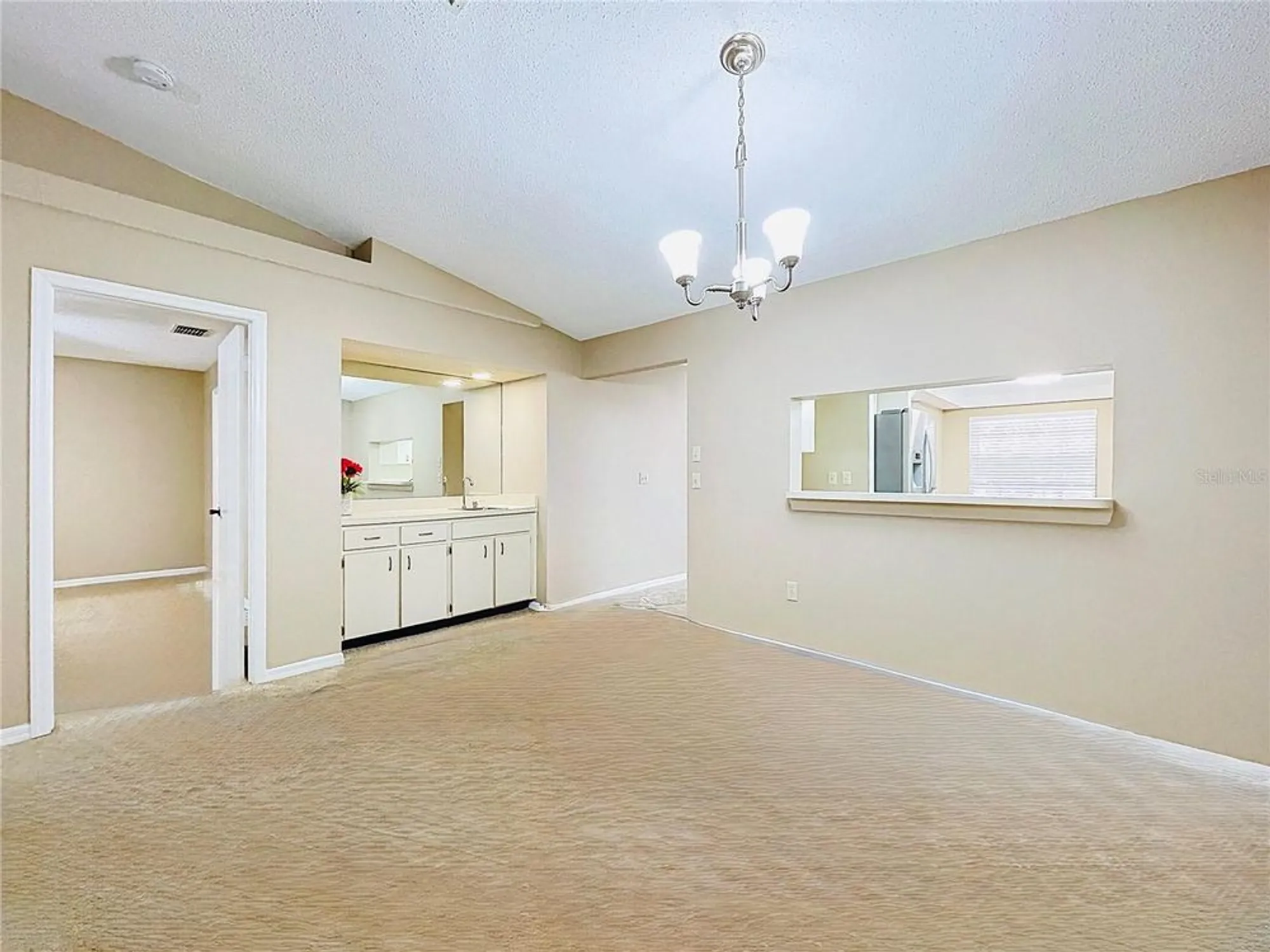 Property Slideshow image 25 of 59 | 2020 lakeview dr apt 203, Clearwater, FL, 33763