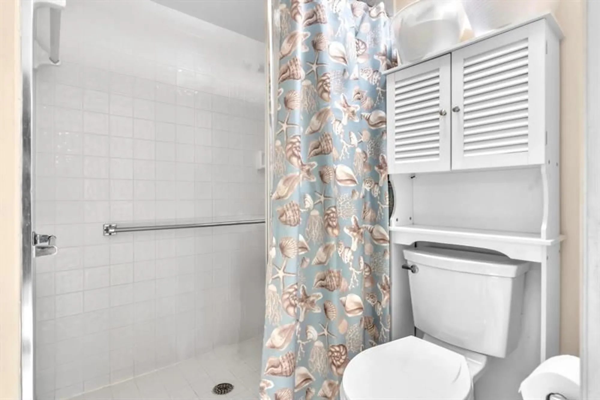Property Slideshow image 26 of 65 | 9587 weldon cir b211, Tamarac, FL, 33321