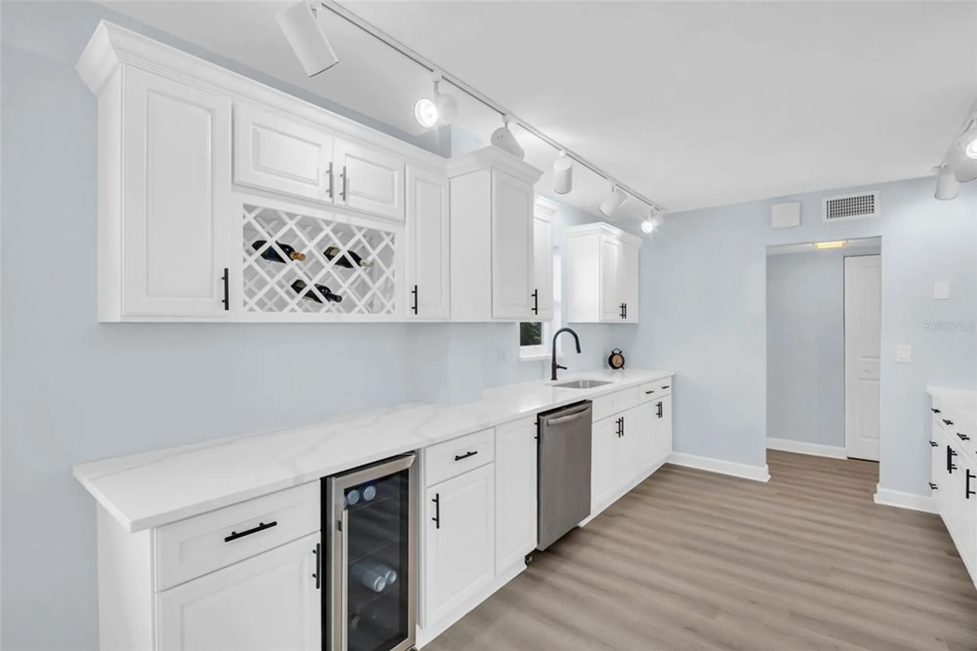 Property Slideshow image 15 of 37 | 7930 sun island dr 104, South Pasadena, FL, 33707