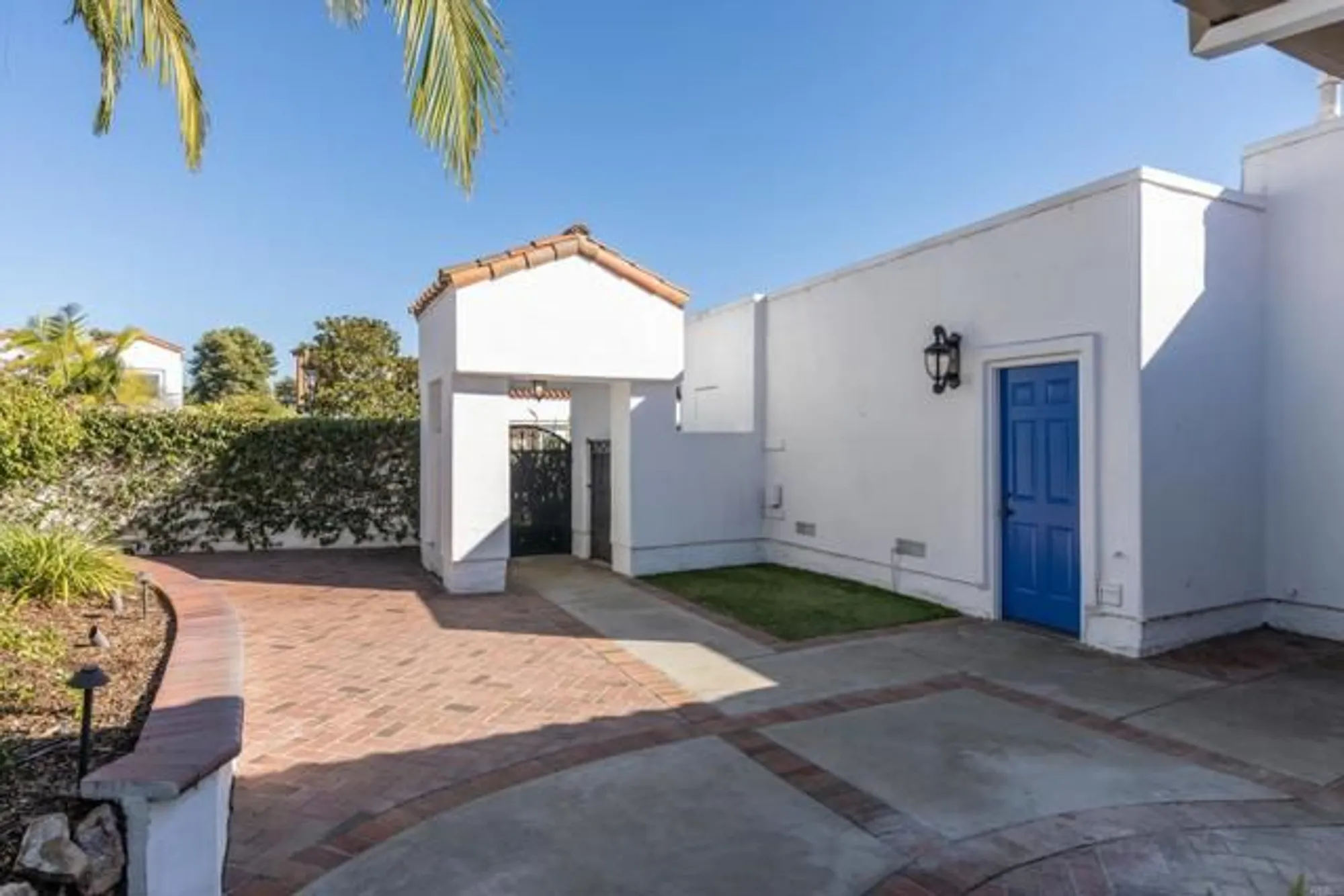 Property Slideshow image 32 of 37 | 4815 galicia way, Oceanside, CA, 92056