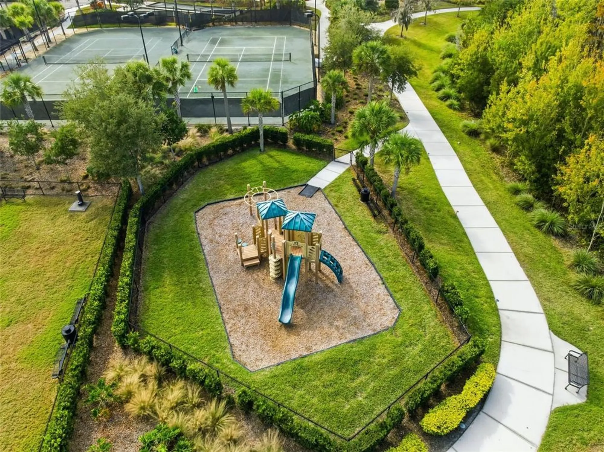 Property Slideshow image 38 of 41 | 2930 francoa dr, Odessa, FL, 33556