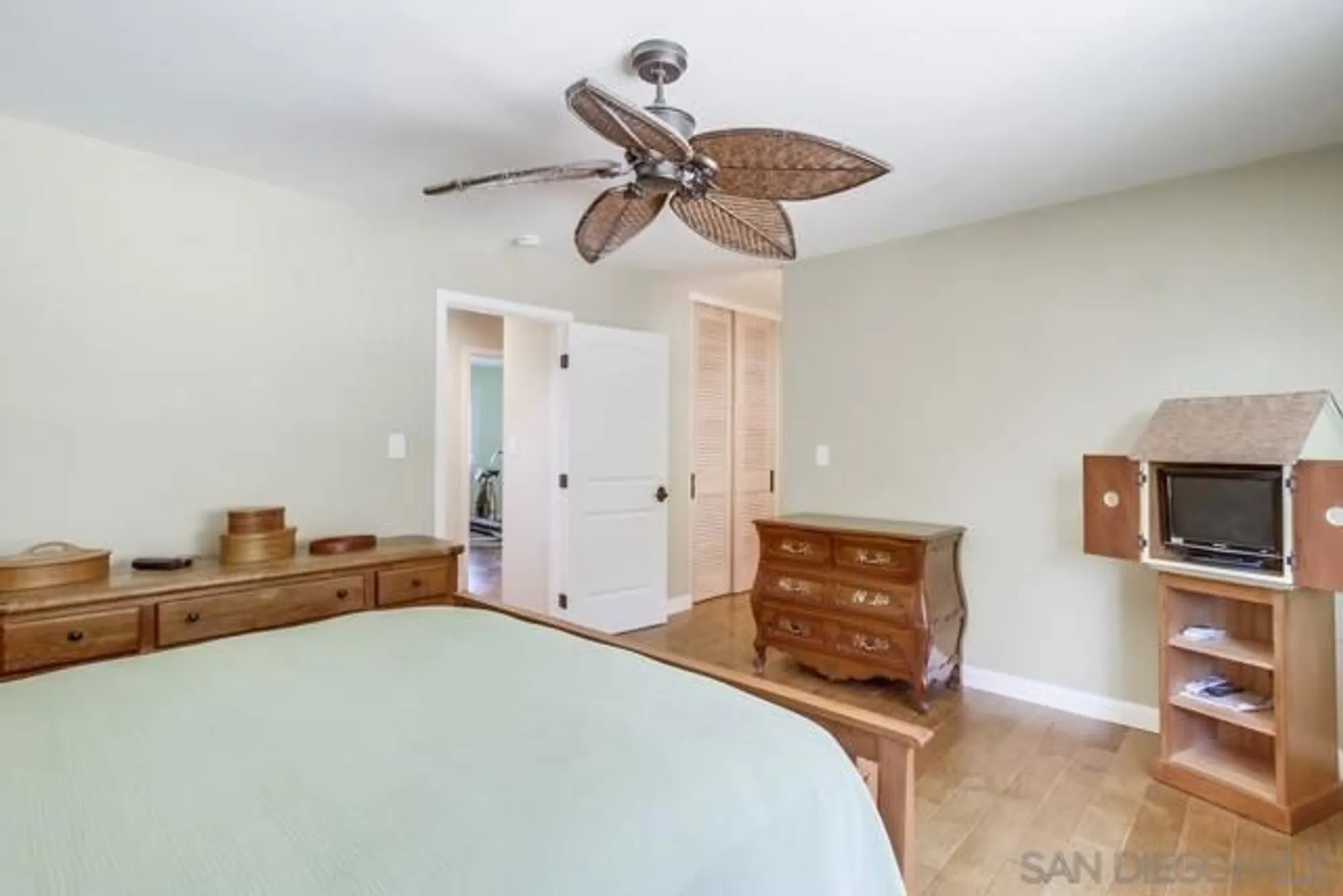 Property Slideshow image 30 of 44 | 1454 la plaza dr, San Marcos, CA, 92078