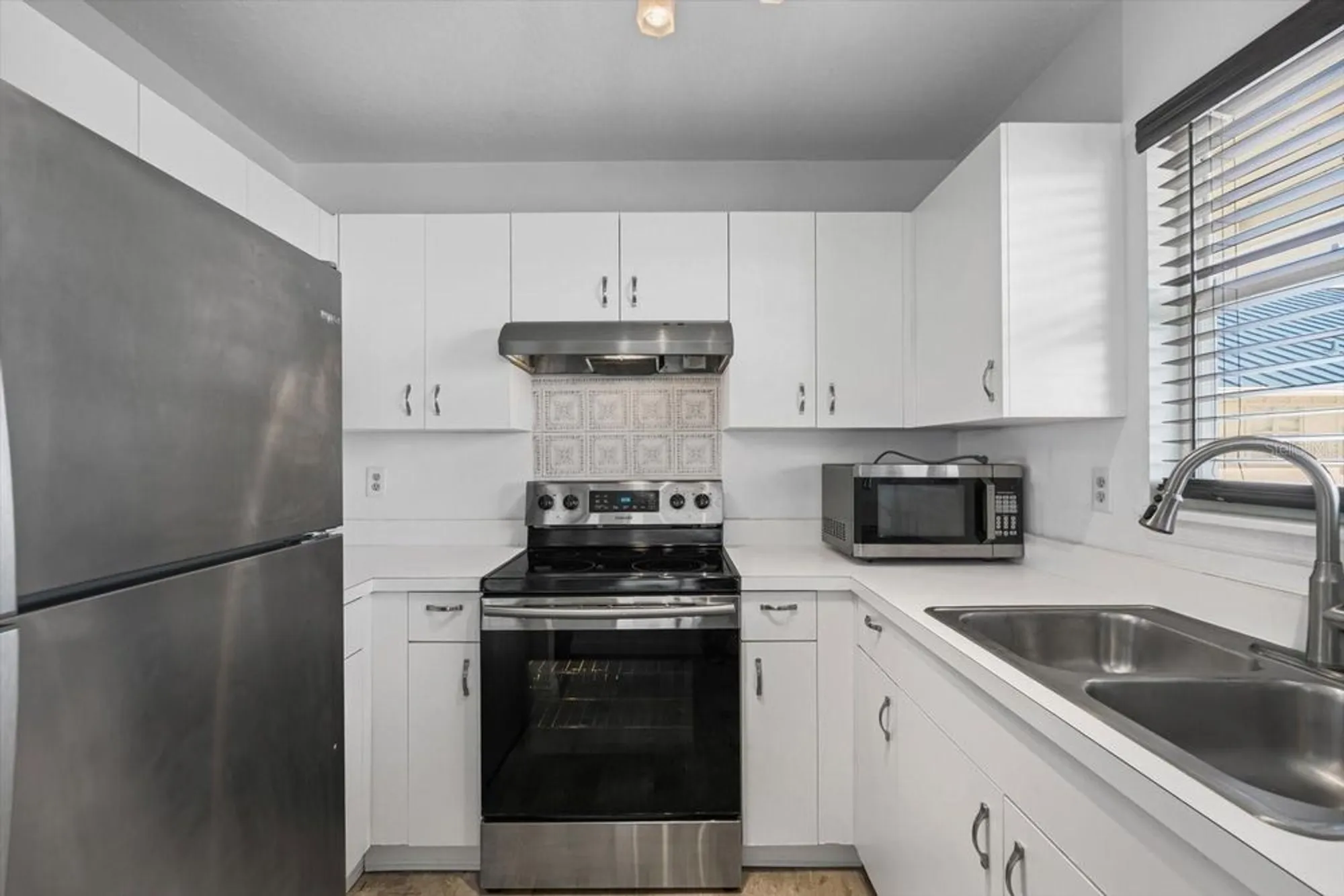 Property Slideshow image 9 of 65 | 970 sandpiper cir # 970, Bradenton, FL, 34209