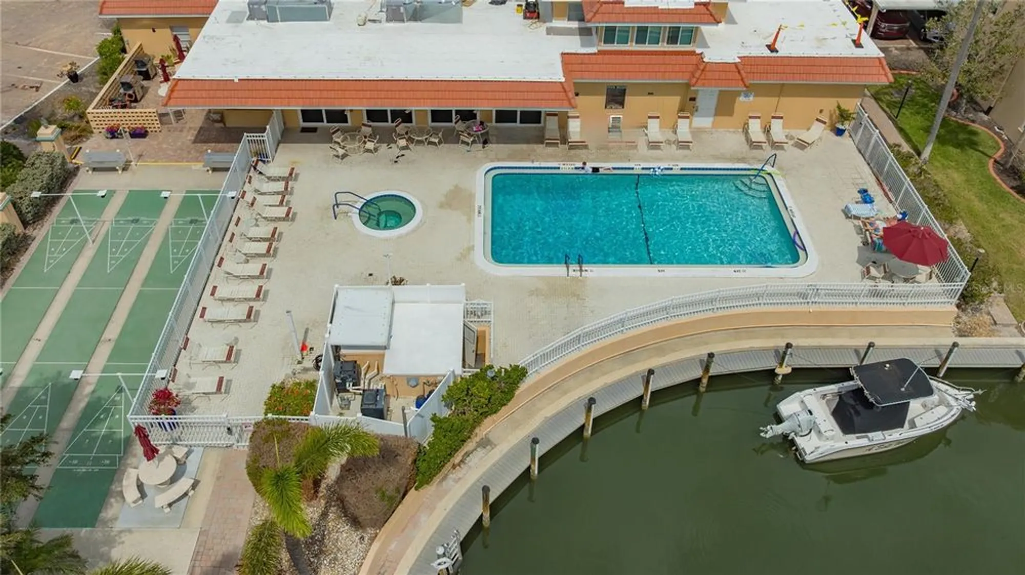 Property Slideshow image 43 of 62 | 1250 n portofino dr apt 208, Sarasota, FL, 34242