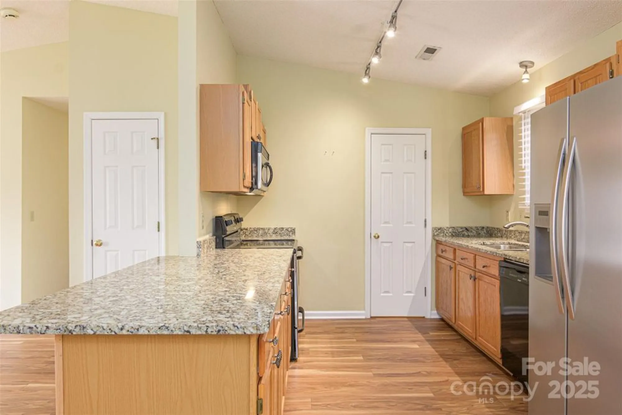 Property Slideshow image 16 of 37 | 308 dellford ct, Hendersonville, NC, 28792