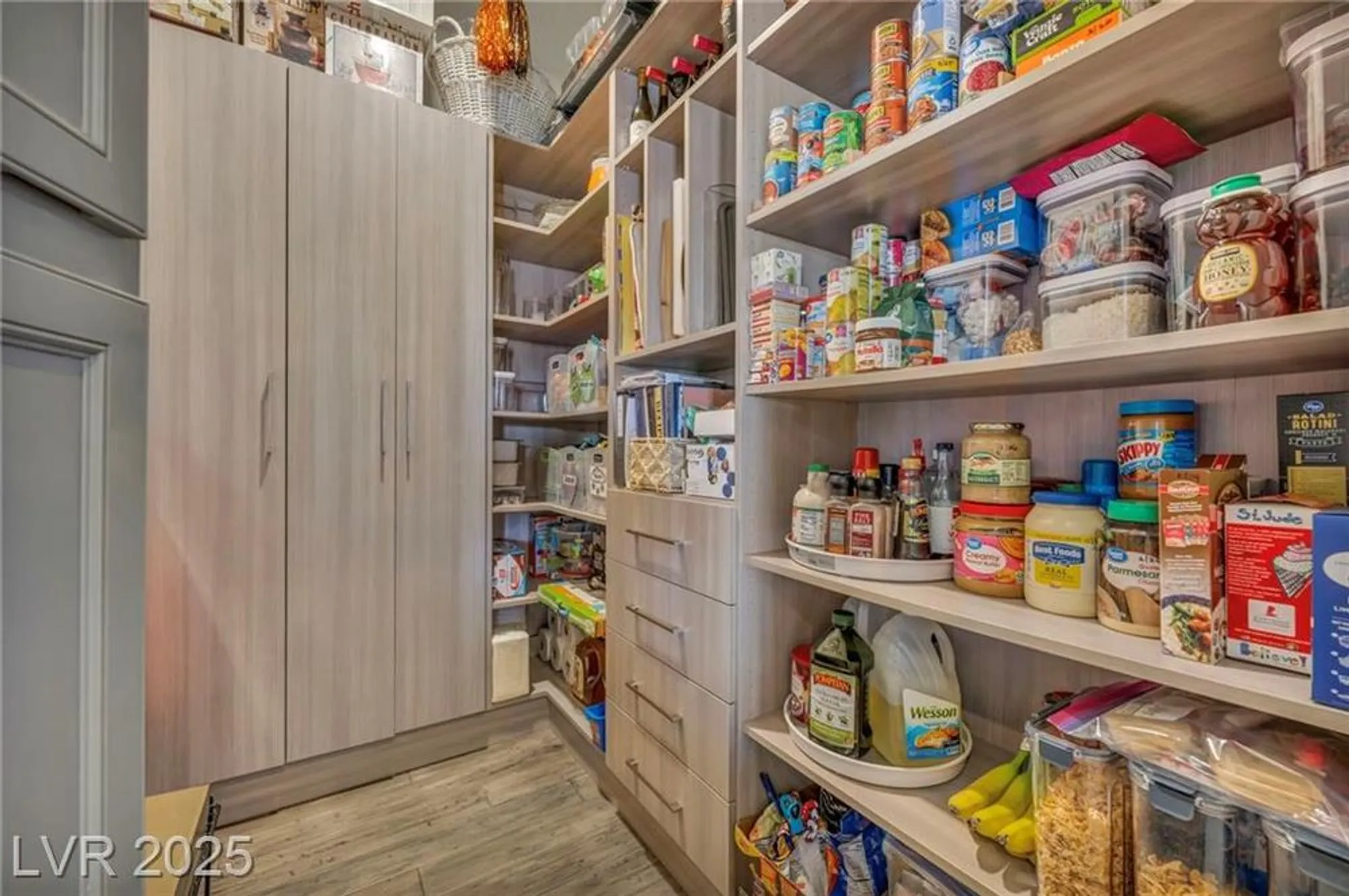 Property Slideshow image 62 of 95 | 10096 amethyst hills st, Las Vegas, NV, 89148