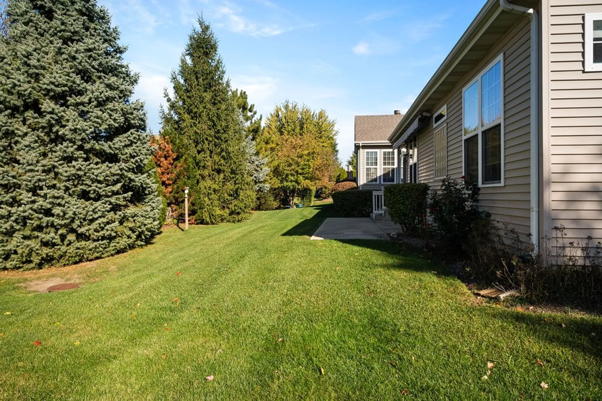 Property Slideshow image 26 of 30 | 1176 heathrow ln, Aurora, IL, 60502