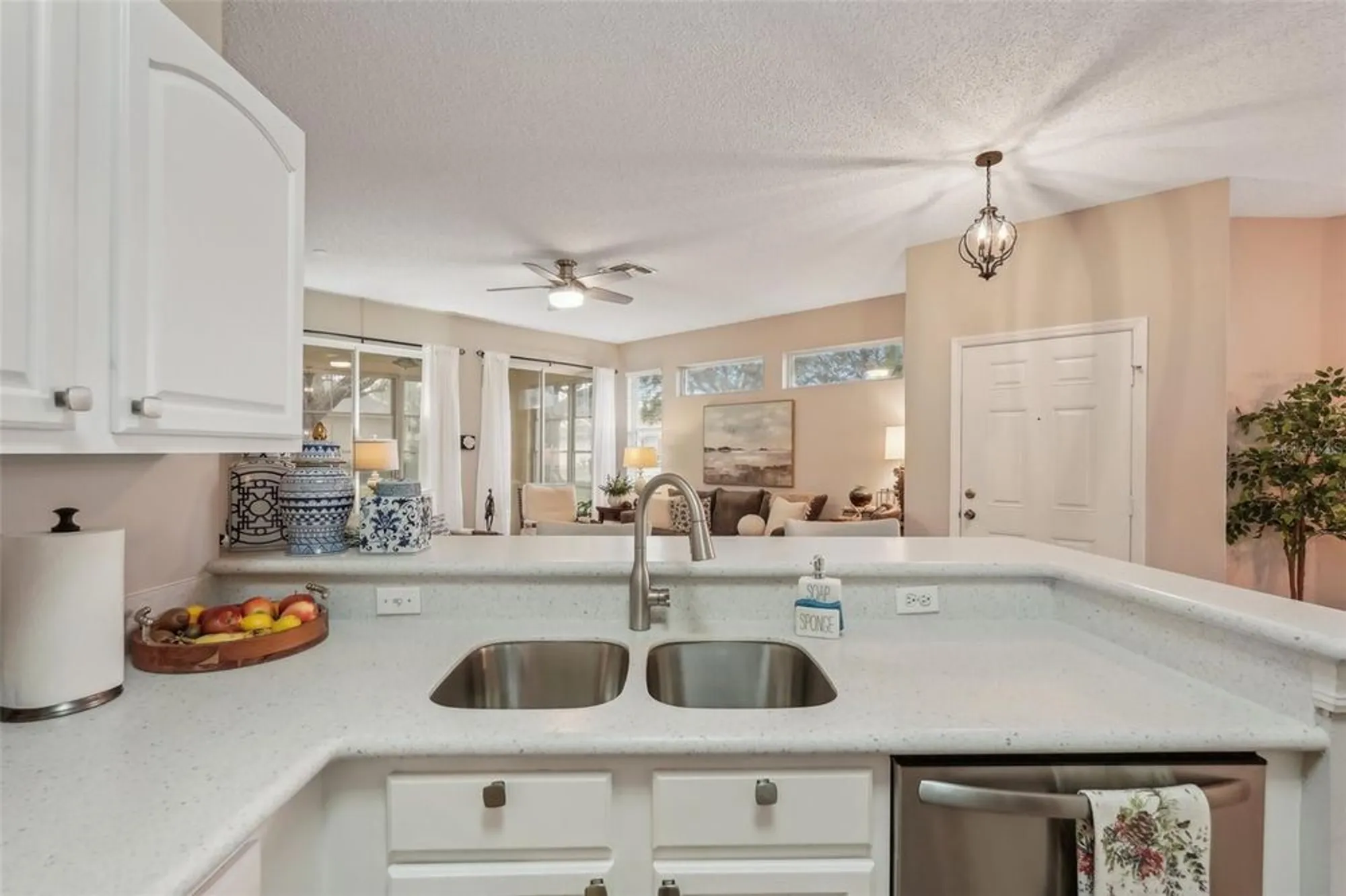 Property Slideshow image 10 of 51 | 2028 acadia greens dr, Sun City Center, FL, 33573