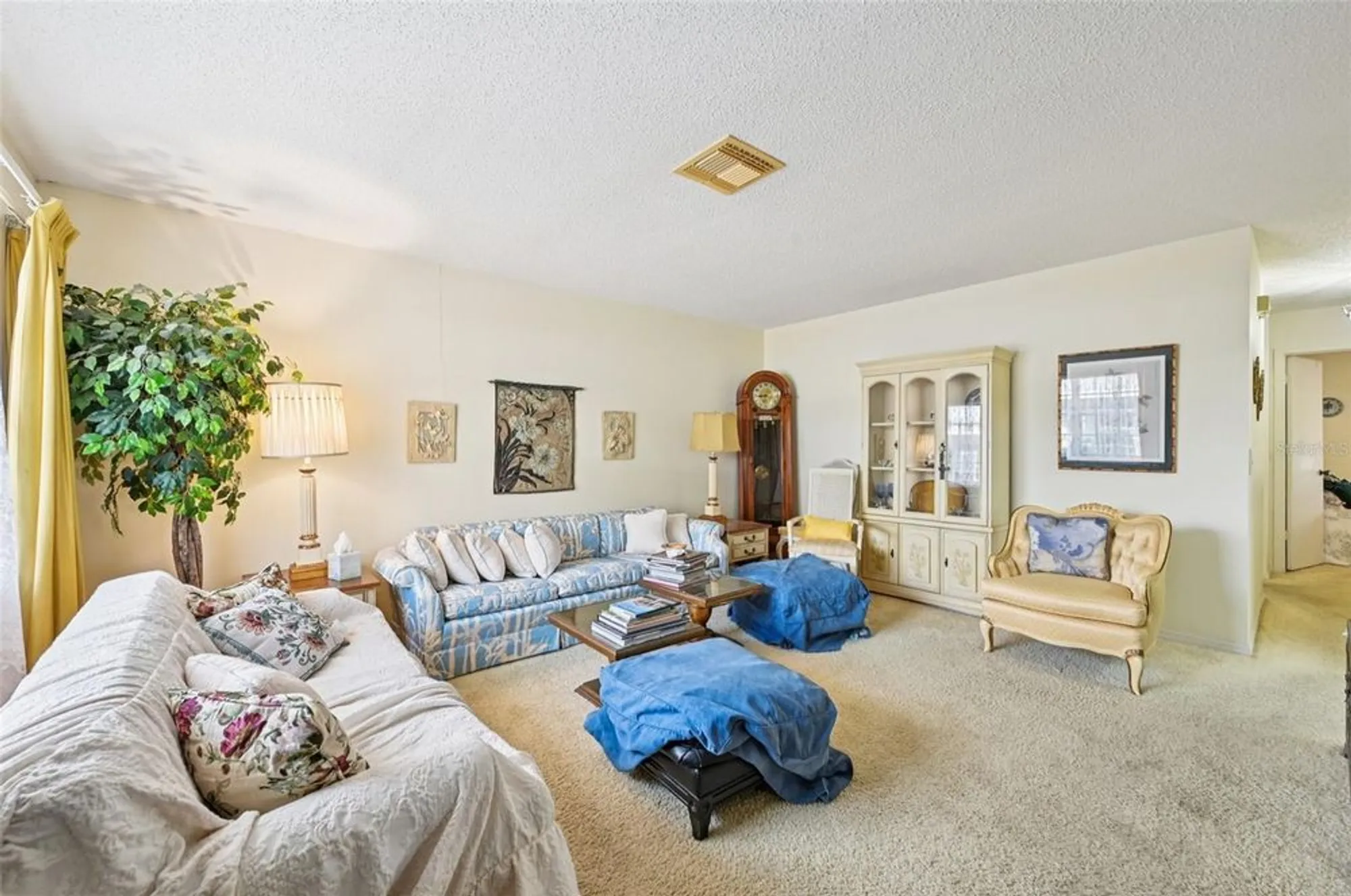 Property Slideshow image 3 of 51 | 2208 grenadier dr, Sun City Center, FL, 33573